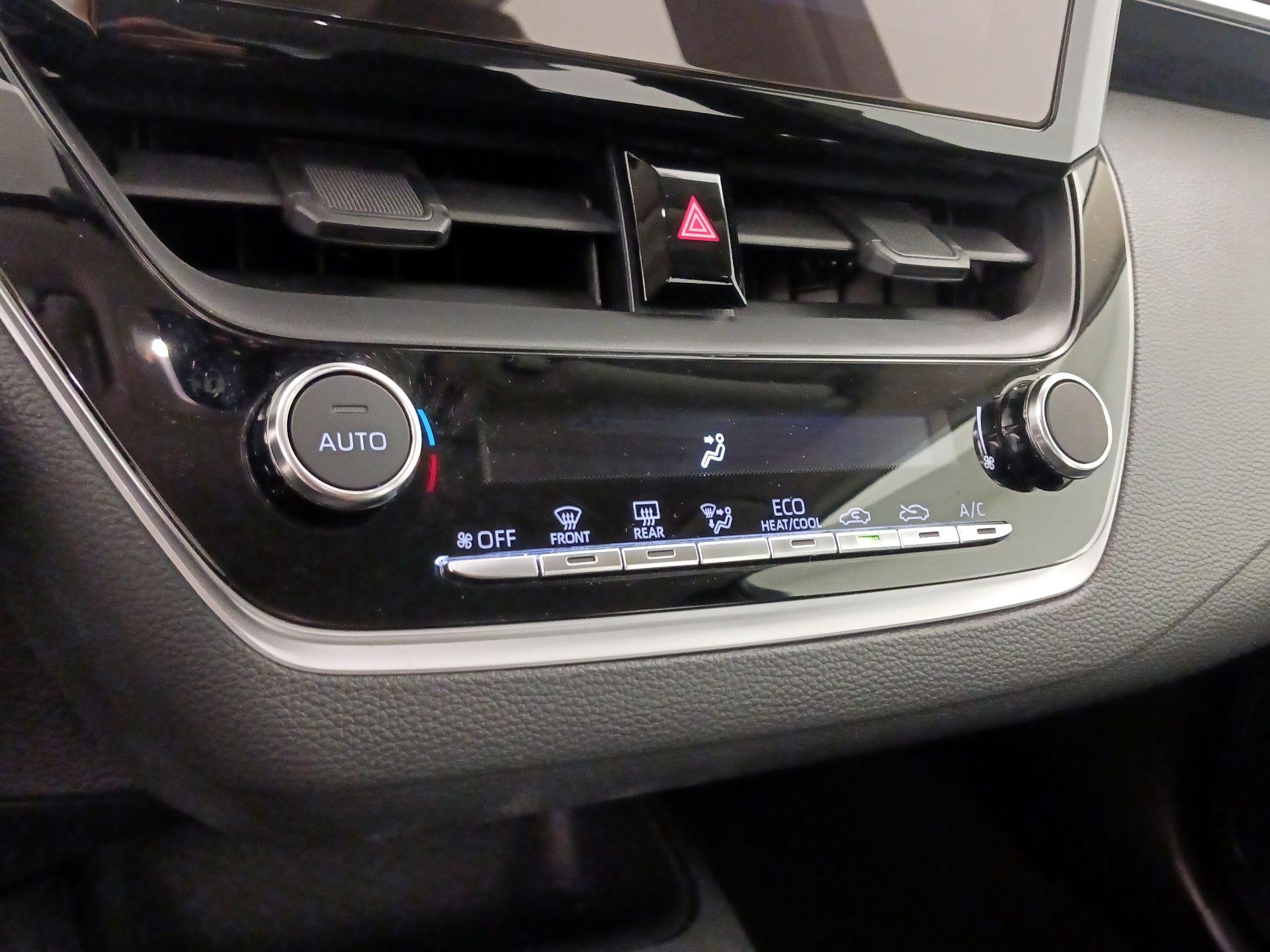 Thumbnail: 2025 Toyota Corolla - 16