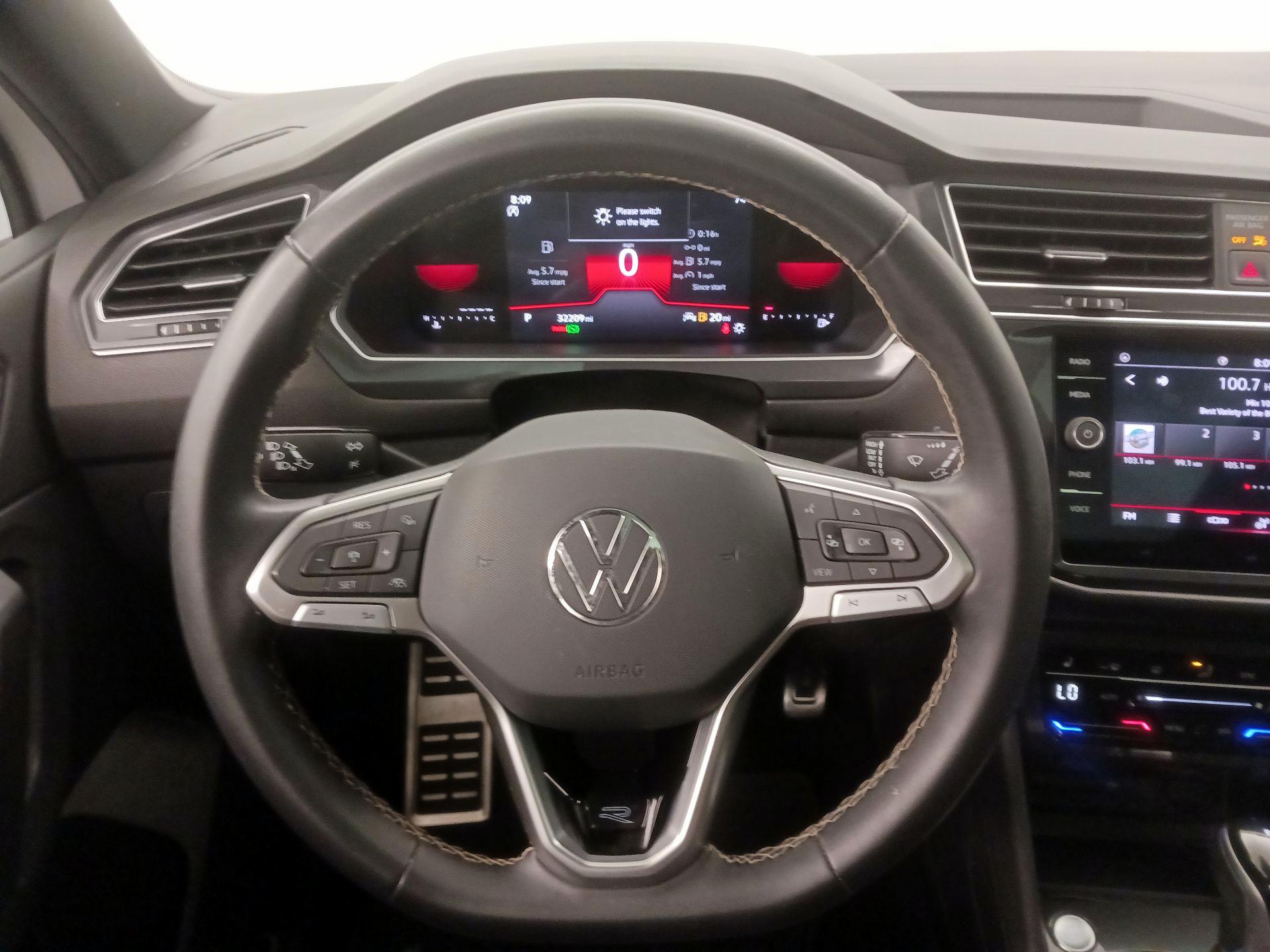 Thumbnail: 2023 Volkswagen Tiguan - 10
