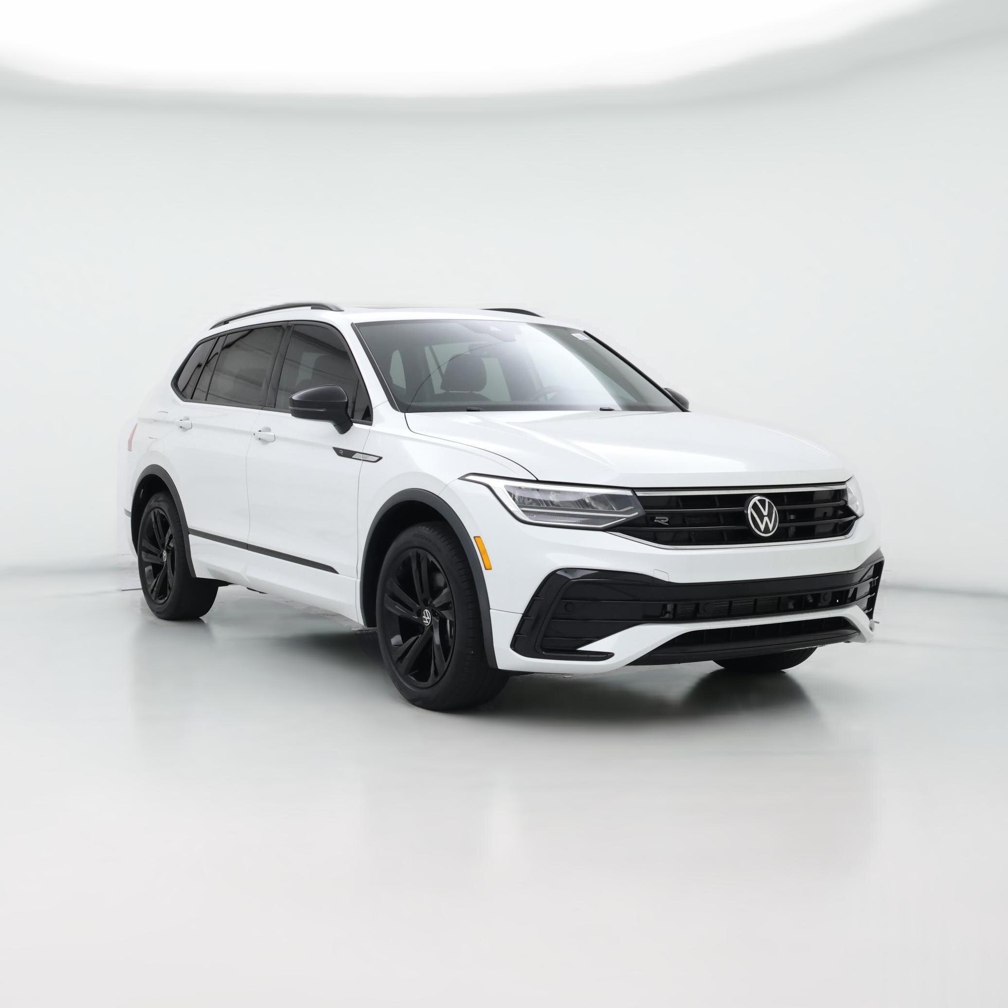 Thumbnail: 2023 Volkswagen Tiguan - 1