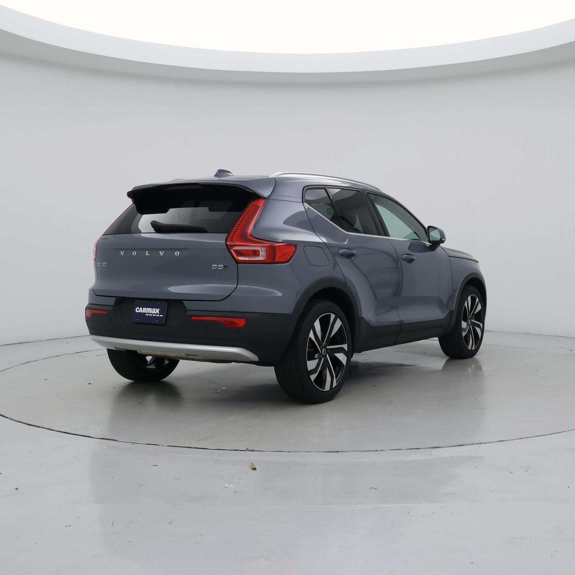 Thumbnail: 2023 Volvo XC40 - 8