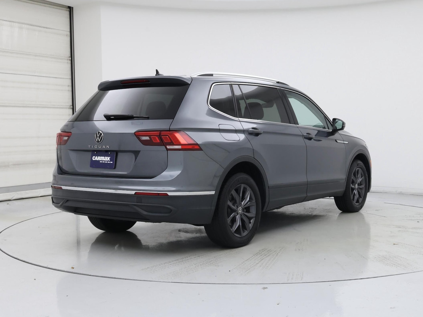 2023 Volkswagen Tiguan SE - Photo 9