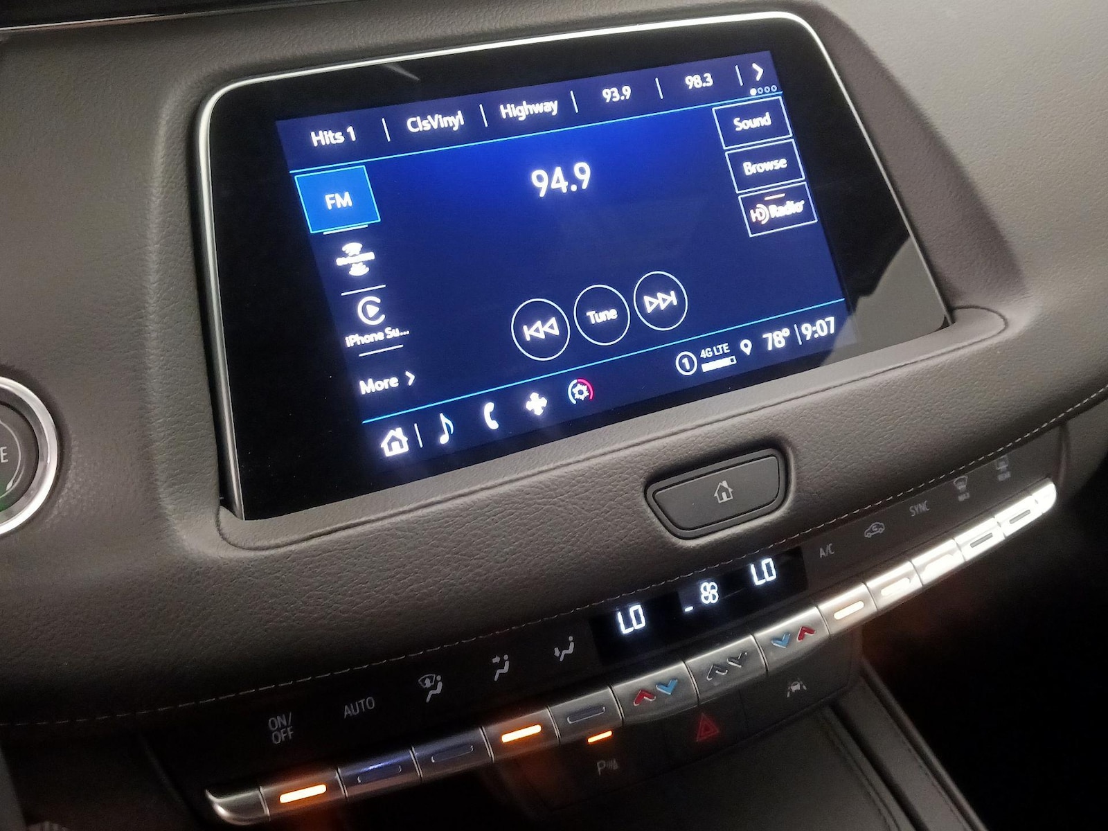 2023 Cadillac XT4 Premium Luxury - Photo 16