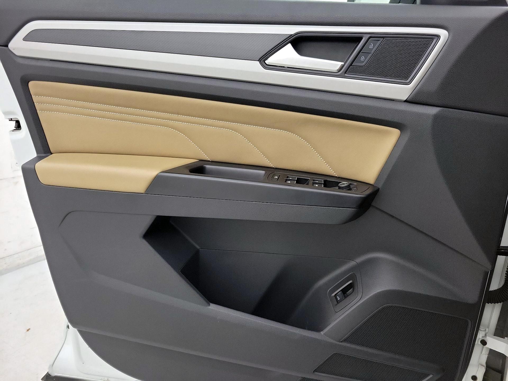 Thumbnail: 2021 Volkswagen Atlas - 12