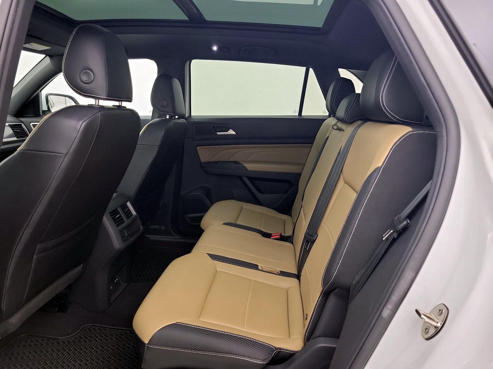 Thumbnail: 2021 Volkswagen Atlas - 20