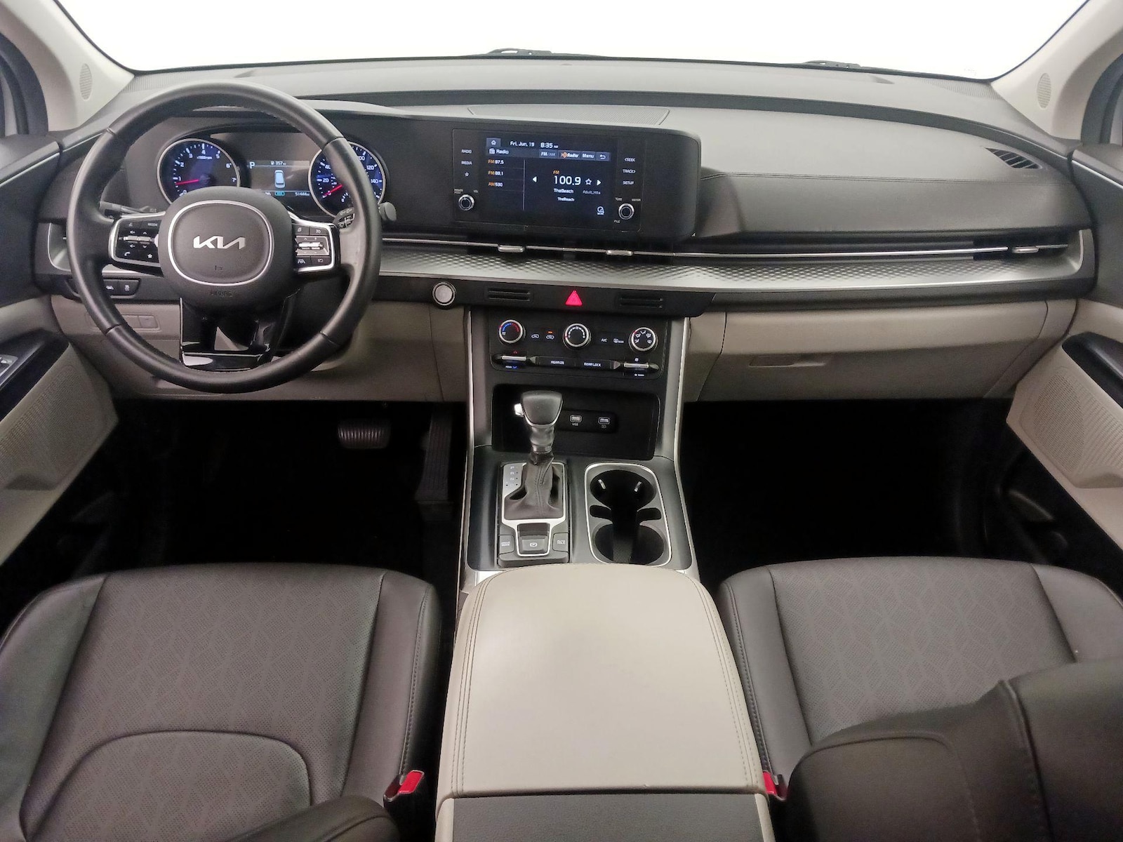 2022 Kia Carnival LX Seat Pkg - Photo 10
