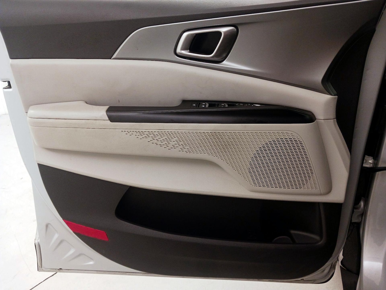 2022 Kia Carnival LX Seat Pkg - Photo 13