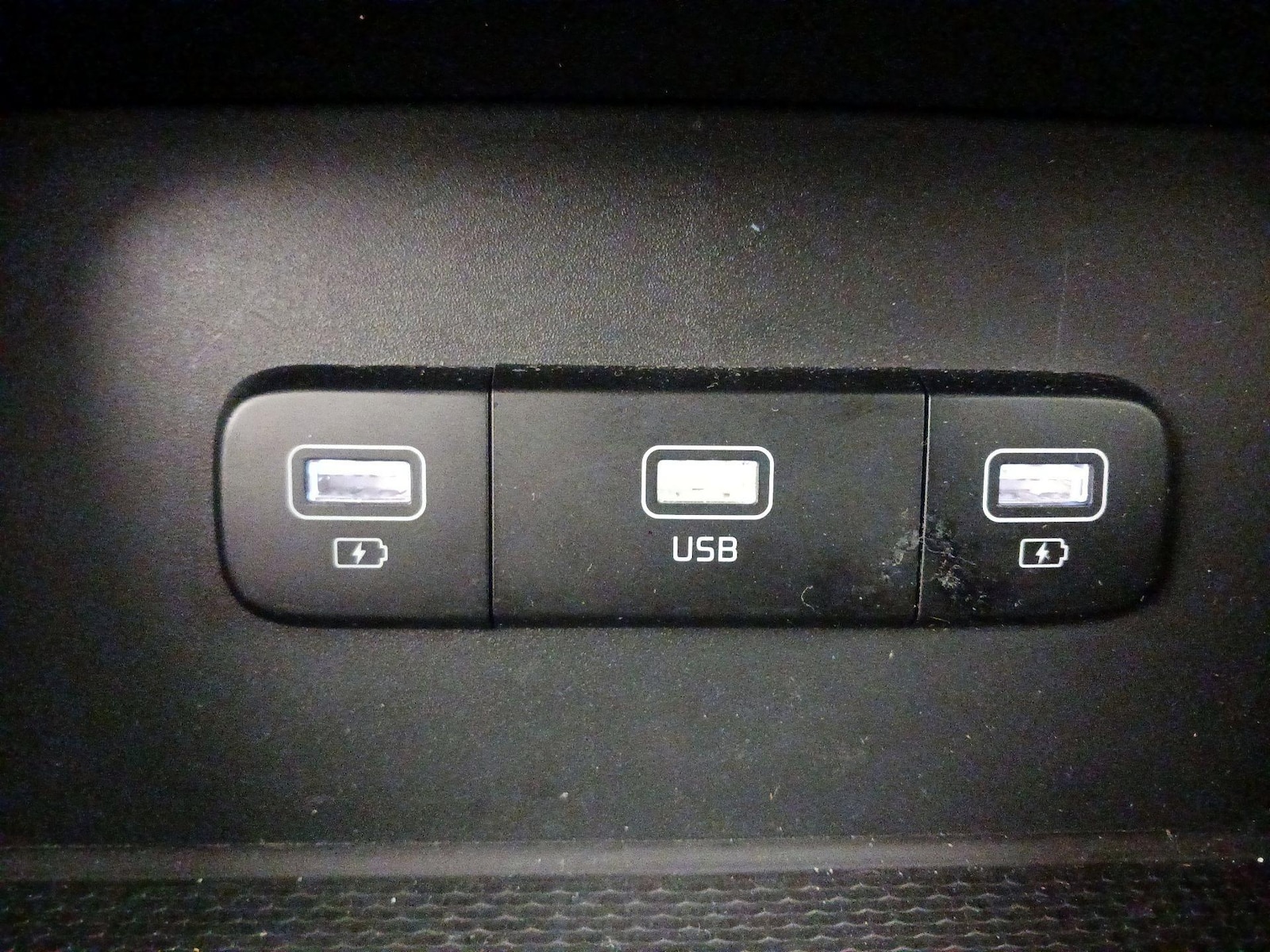 2022 Kia Carnival LX Seat Pkg - Photo 19