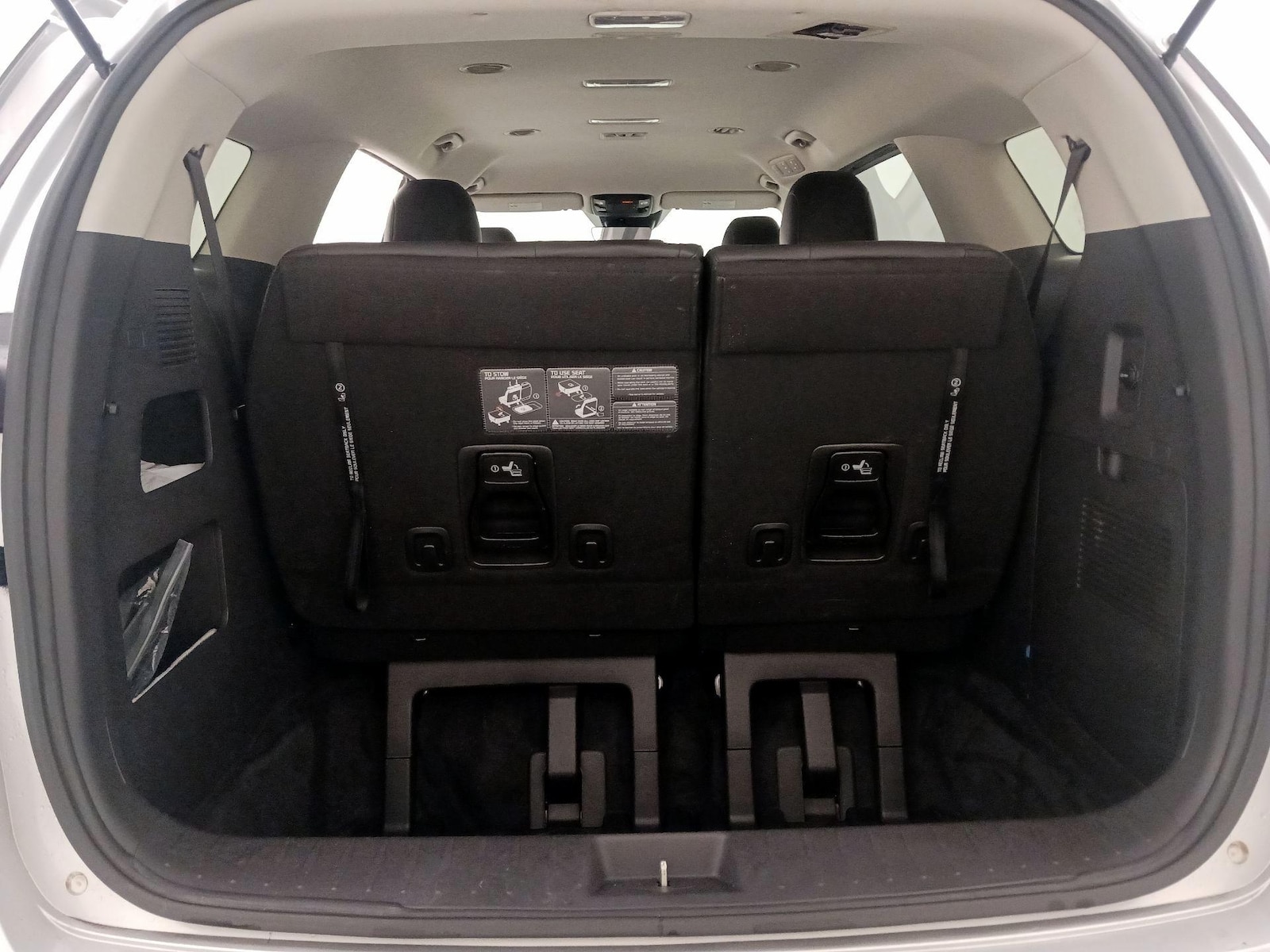 2022 Kia Carnival LX Seat Pkg - Photo 22