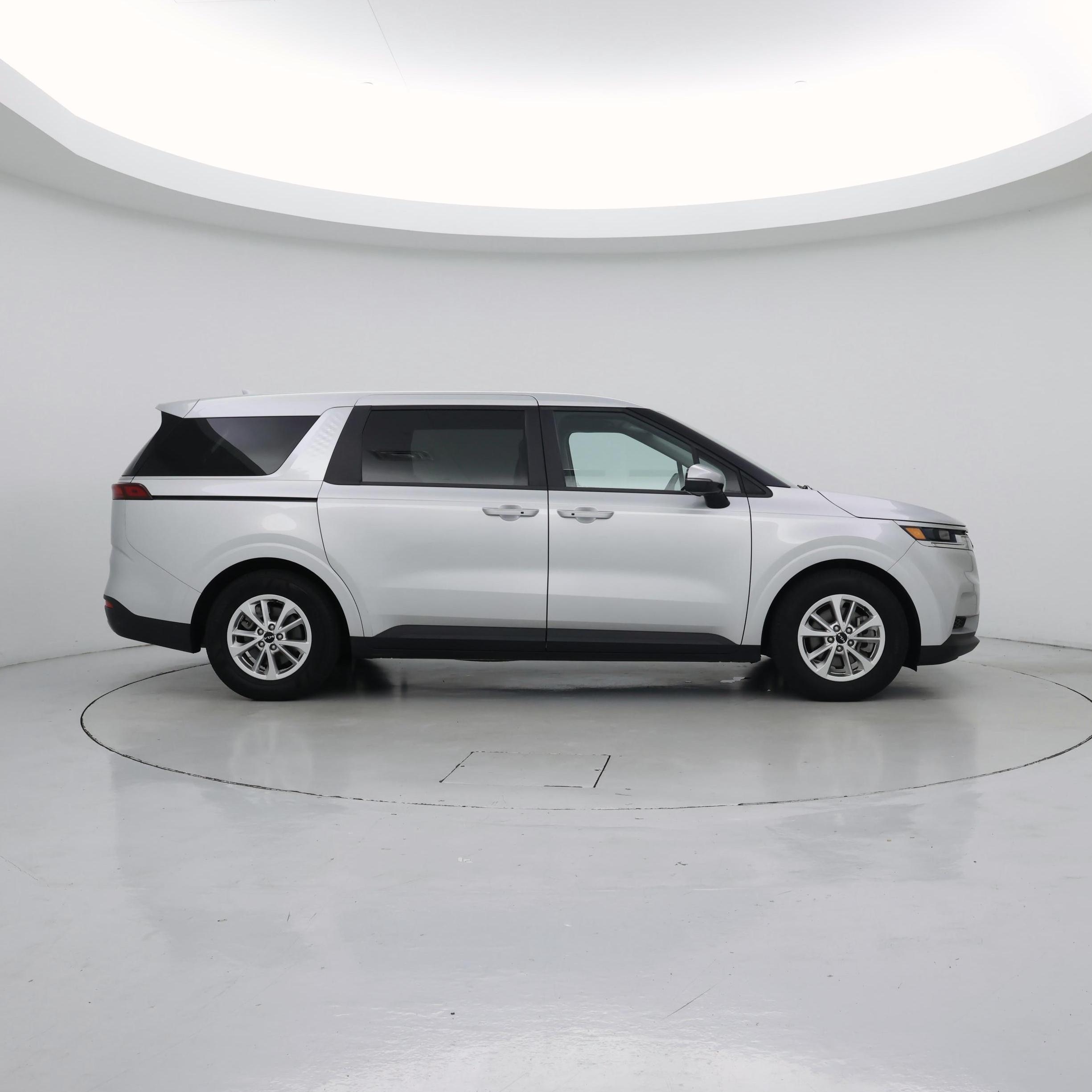 Thumbnail: 2022 Kia Carnival - 7