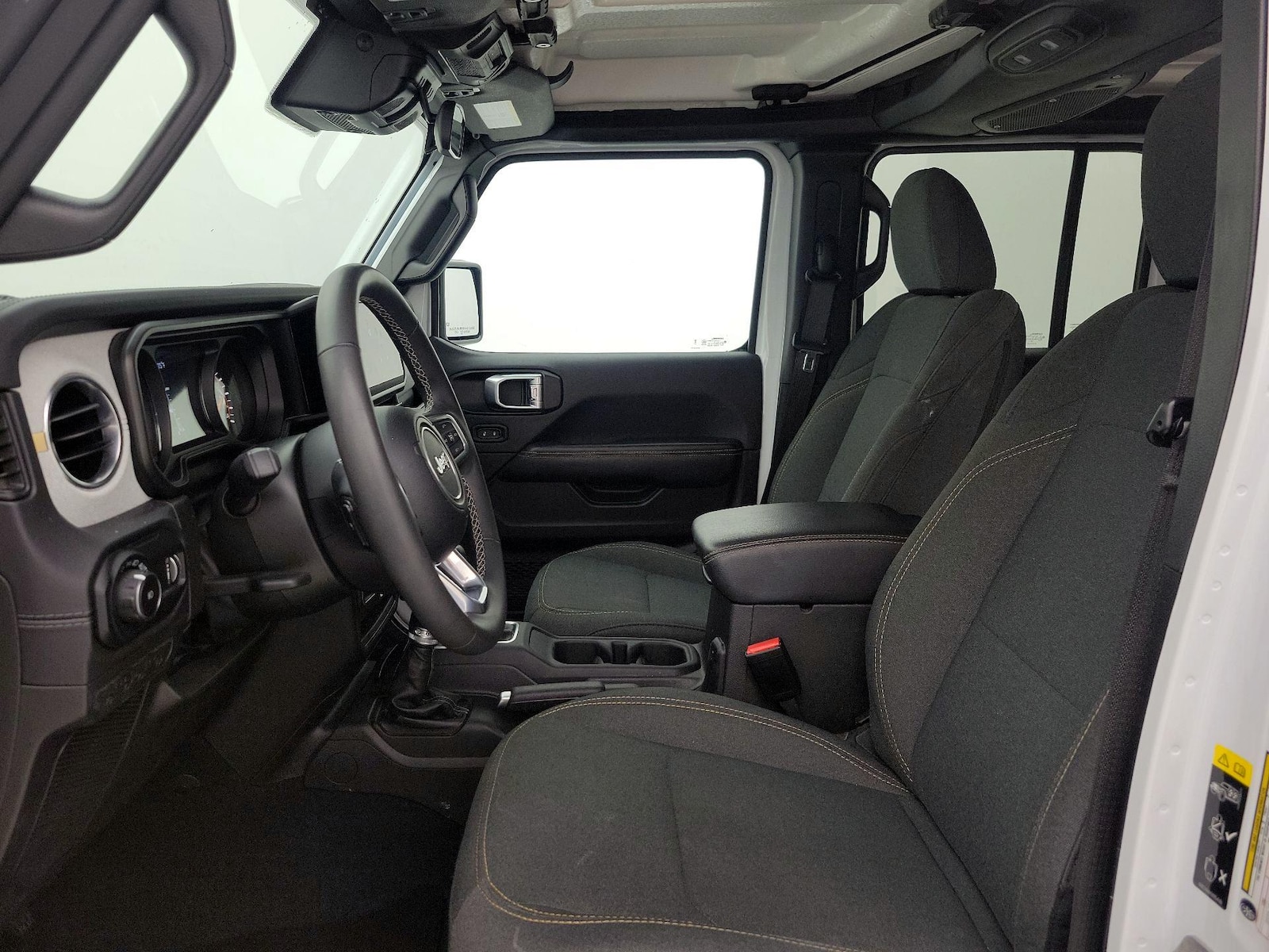 2025 Jeep Wrangler 4-Door Sahara - Photo 12