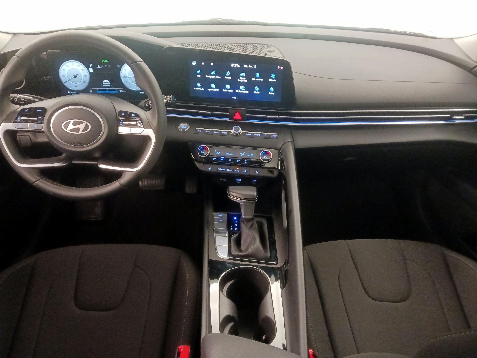 Thumbnail: 2024 Hyundai Elantra - 9