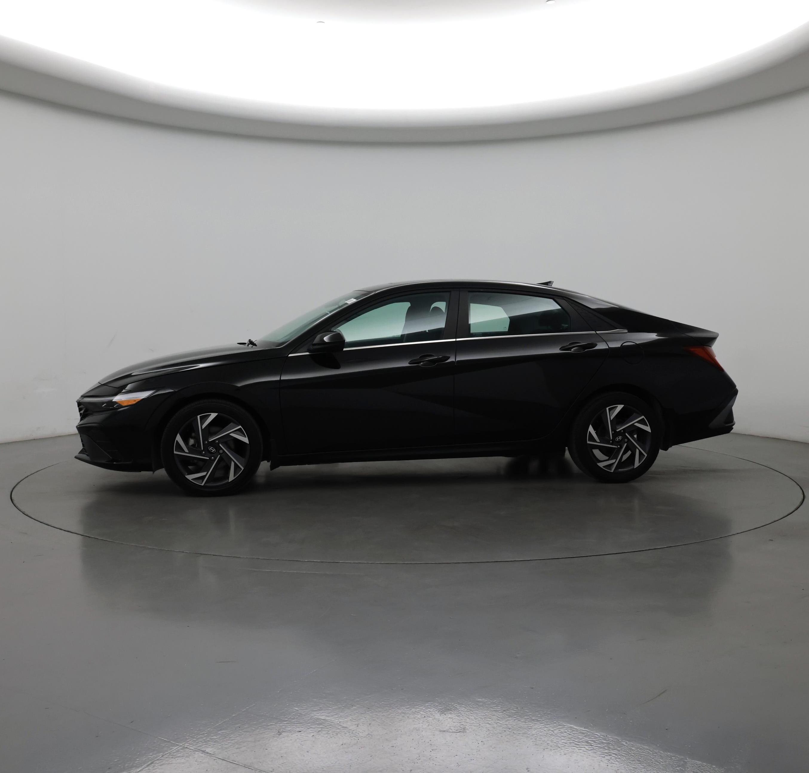 Thumbnail: 2024 Hyundai Elantra - 3