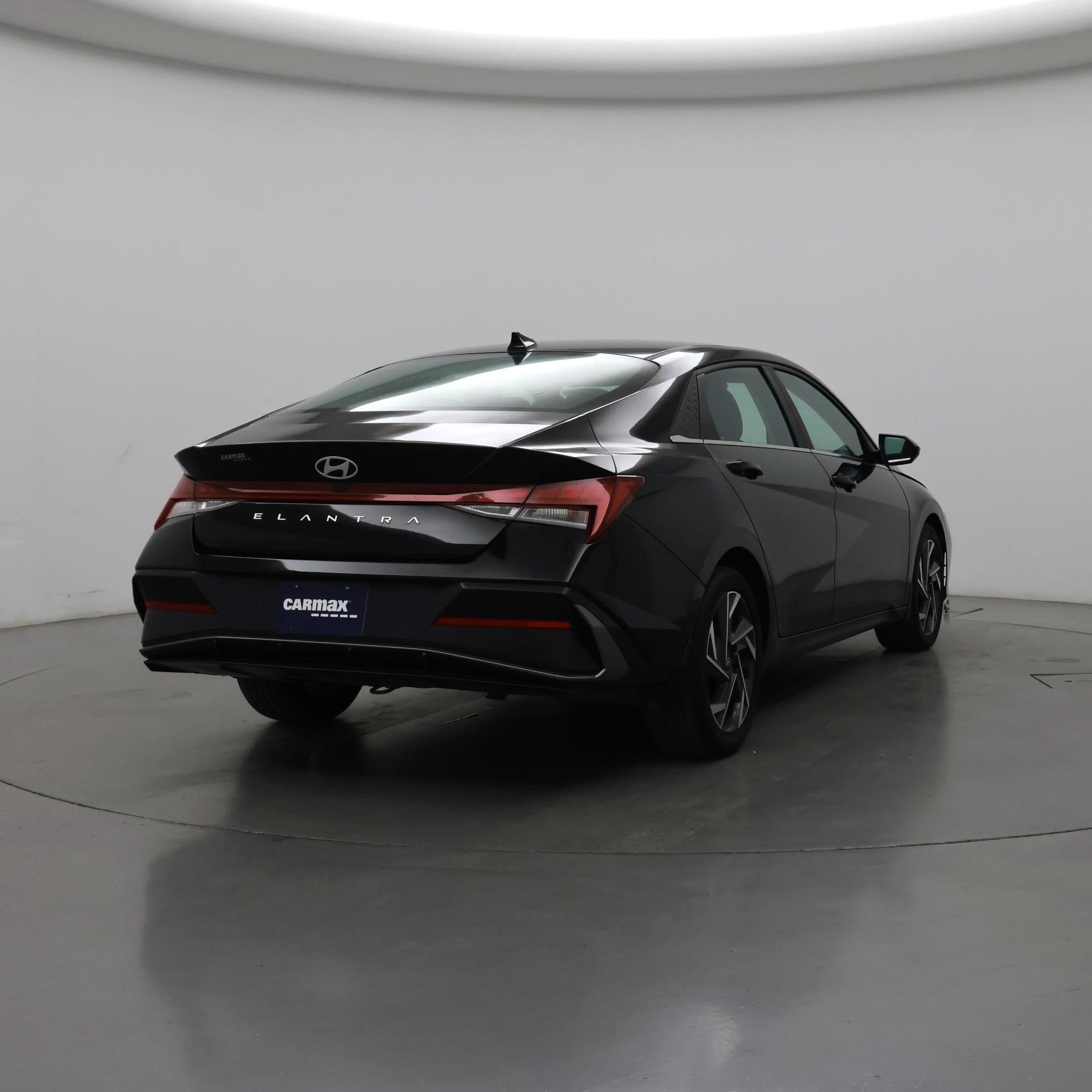 Thumbnail: 2024 Hyundai Elantra - 8