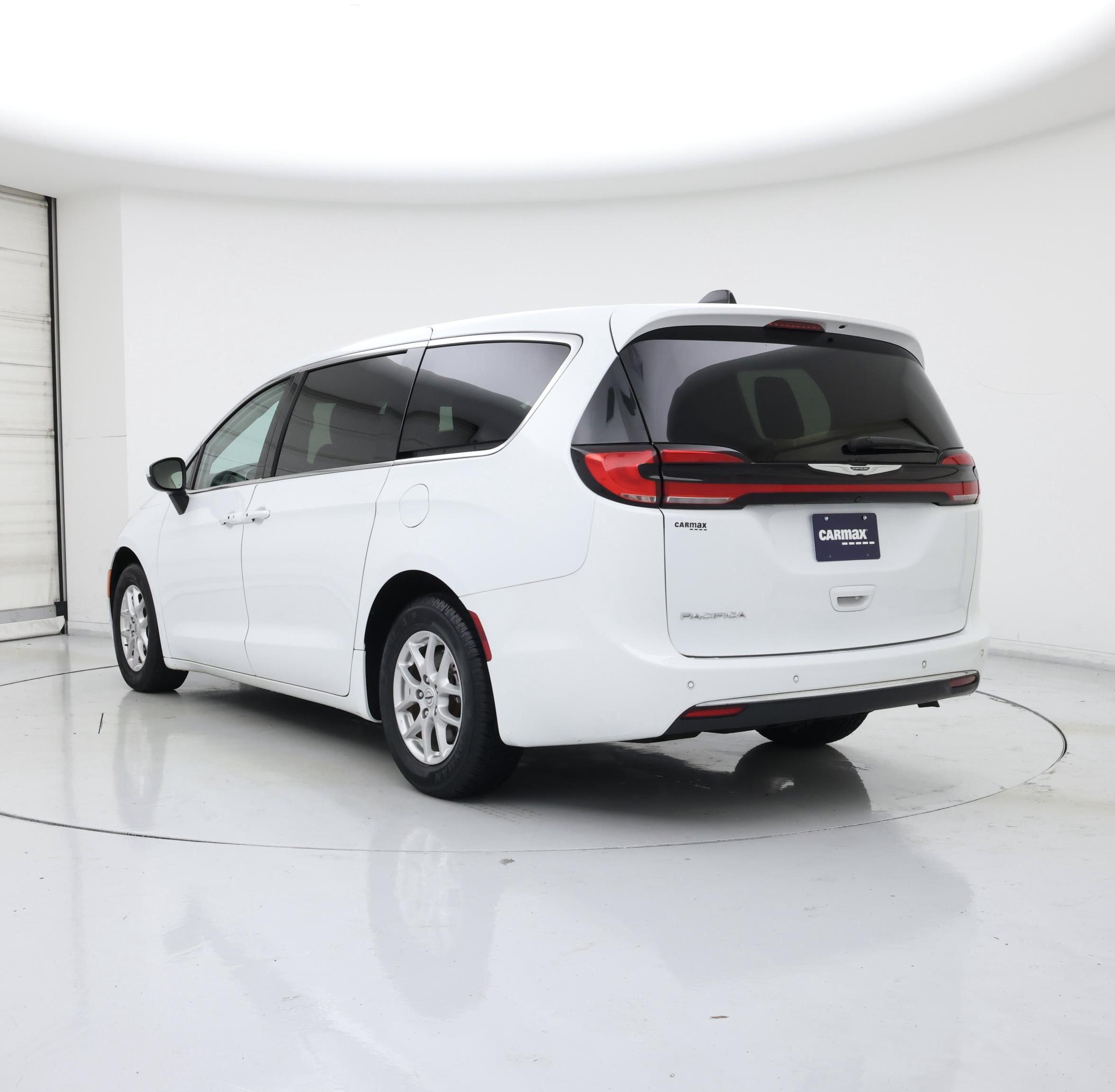 Thumbnail: 2023 Chrysler Pacifica - 2
