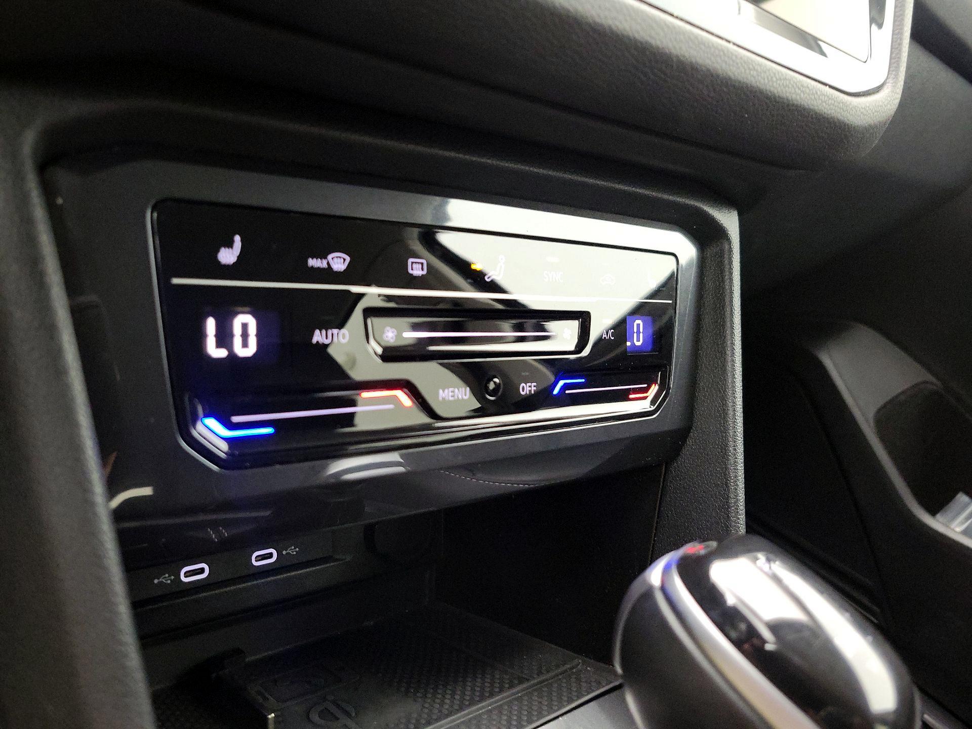 Thumbnail: 2024 Volkswagen Tiguan - 16