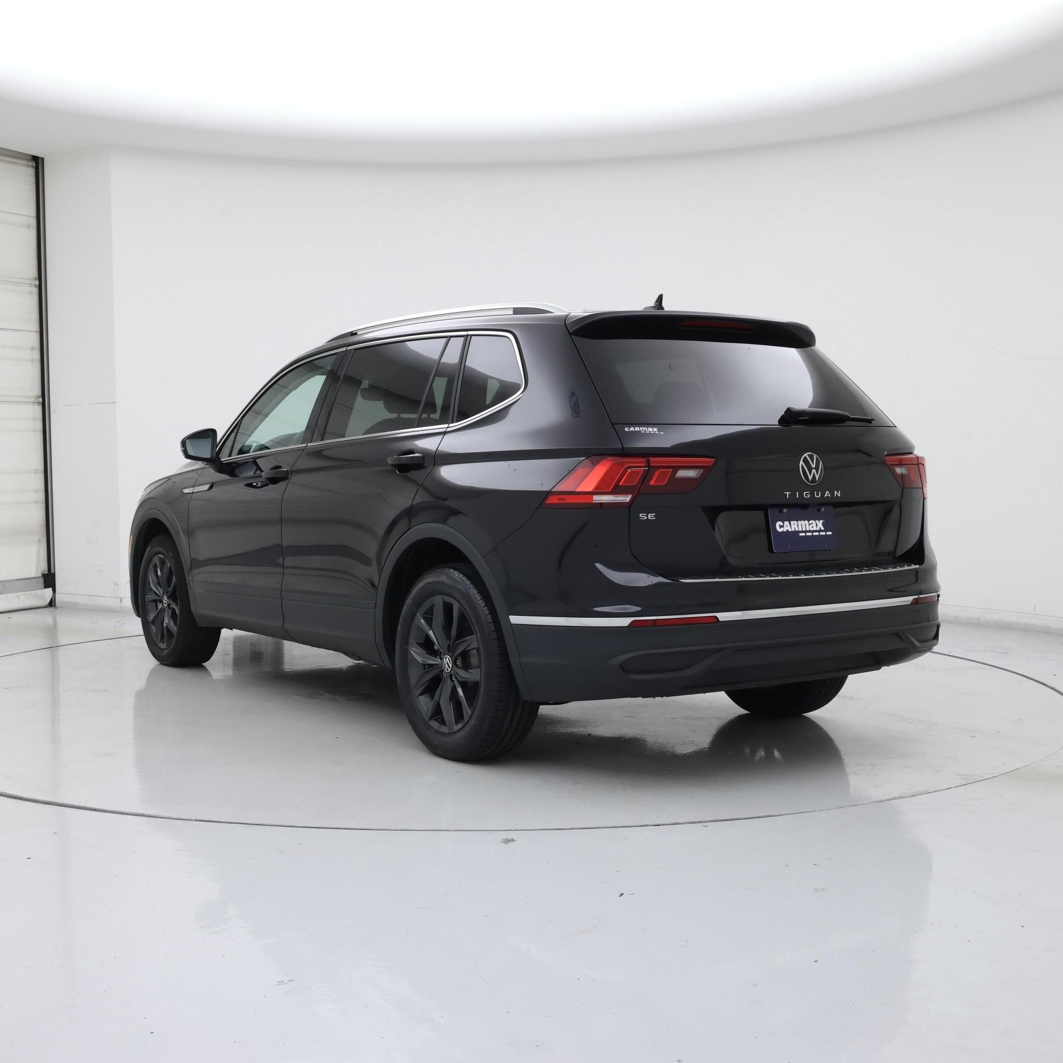 Thumbnail: 2024 Volkswagen Tiguan - 2