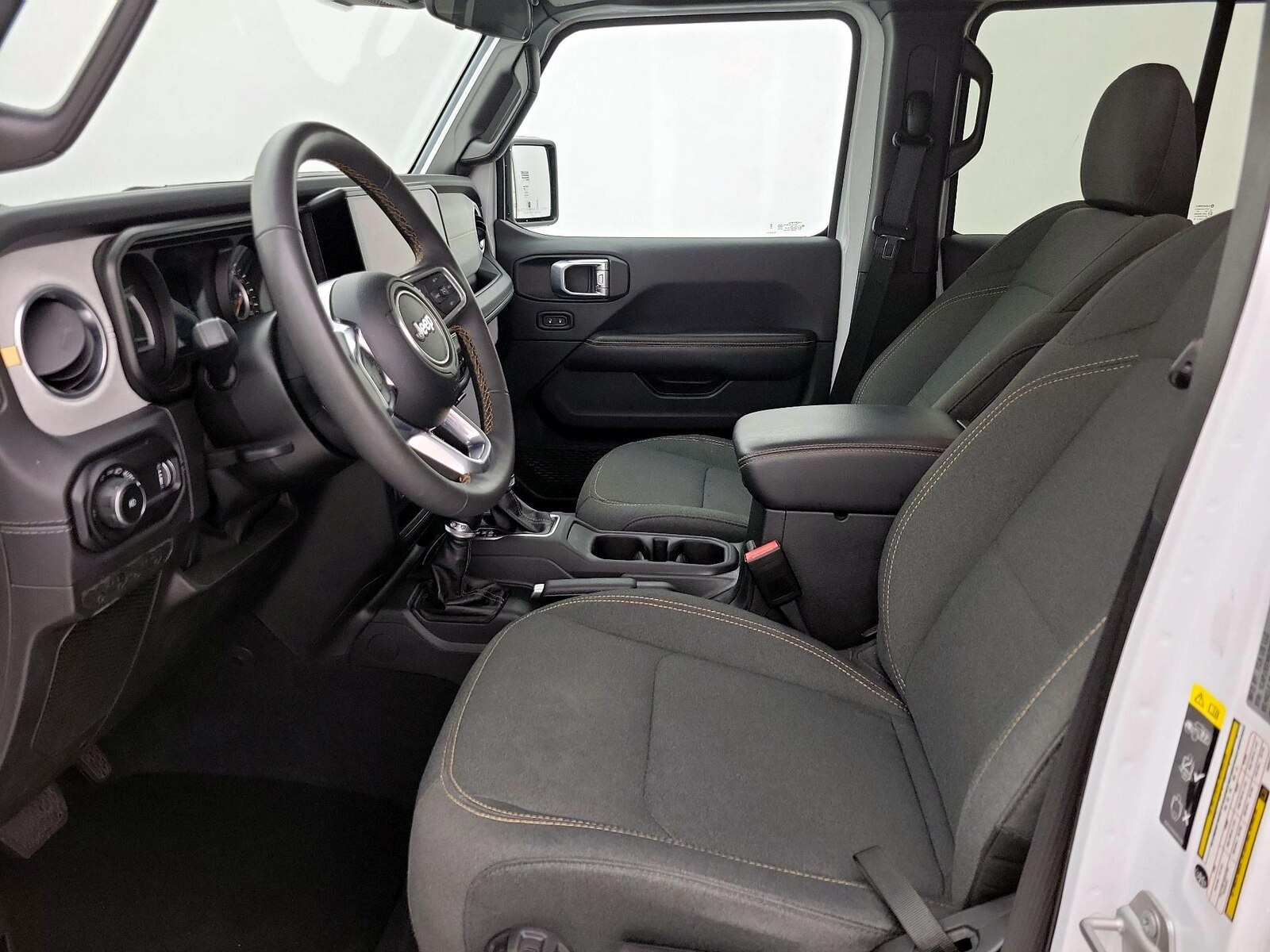 2025 Jeep Wrangler 4-Door Sahara - Photo 12