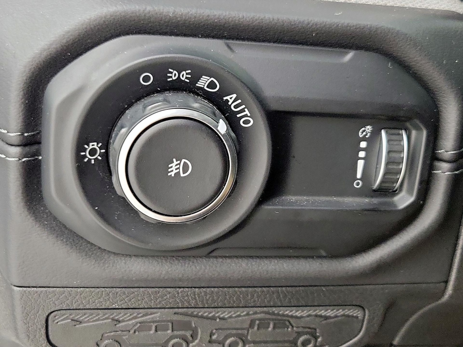 2025 Jeep Wrangler 4-Door Sahara - Photo 14