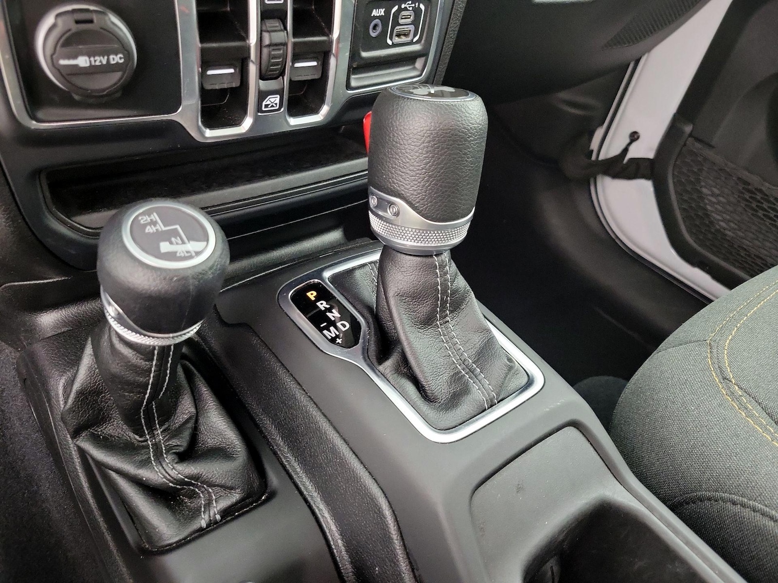 2025 Jeep Wrangler 4-Door Sahara - Photo 18
