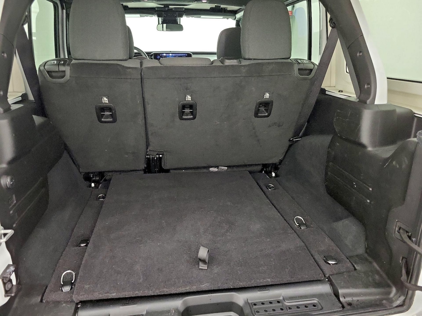2025 Jeep Wrangler 4-Door Sahara - Photo 22