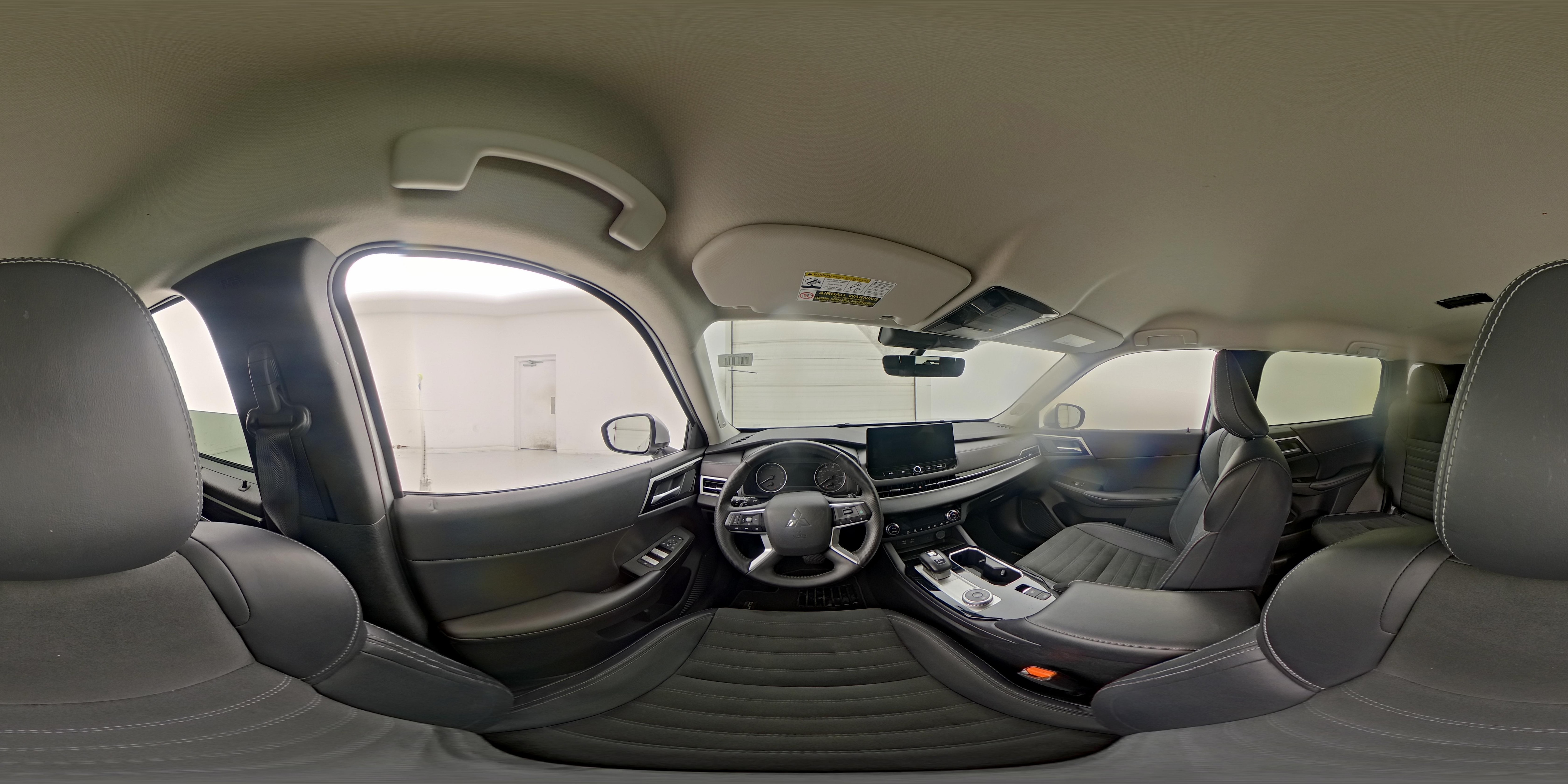 2025 Mitsubishi Outlander SE - Photo 29