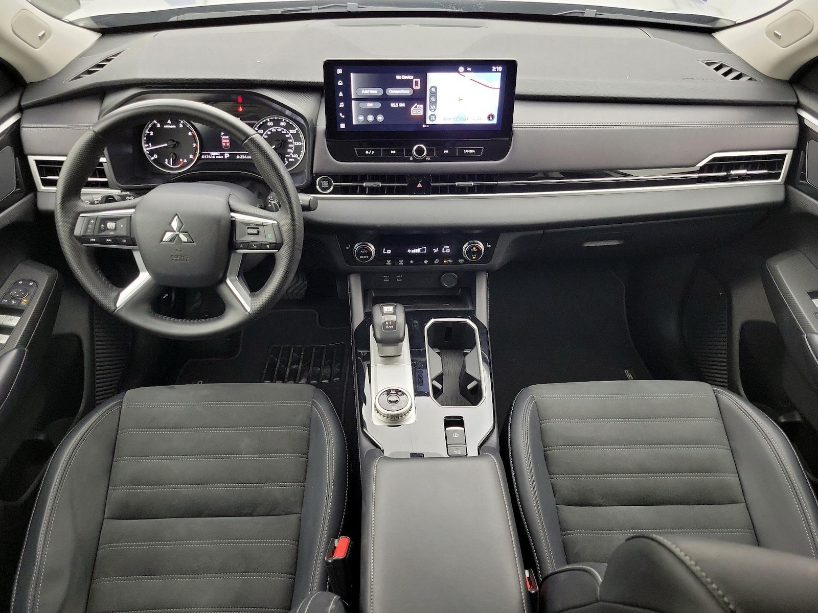 2025 Mitsubishi Outlander SE - Photo 10