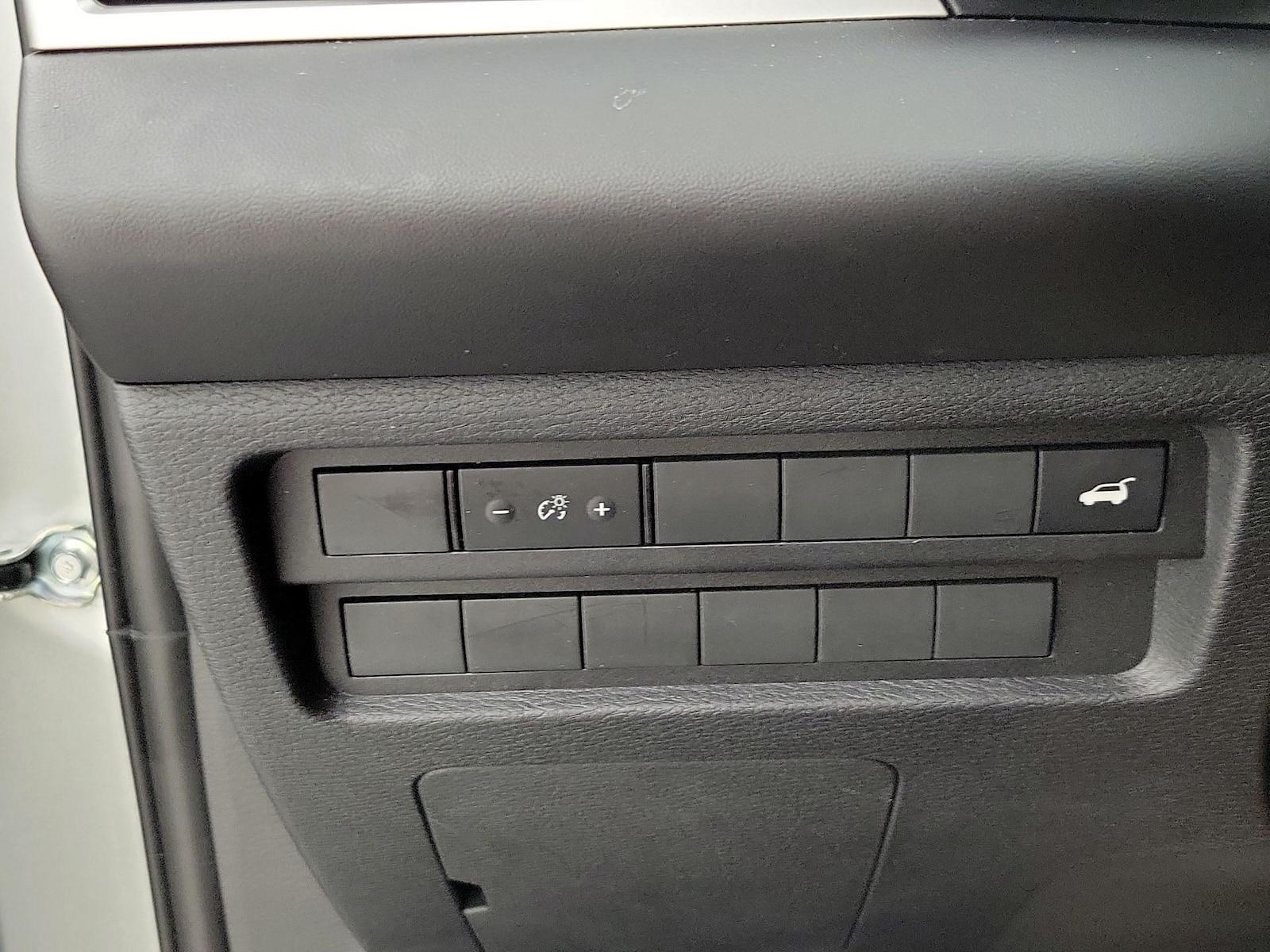 2025 Mitsubishi Outlander SE - Photo 14
