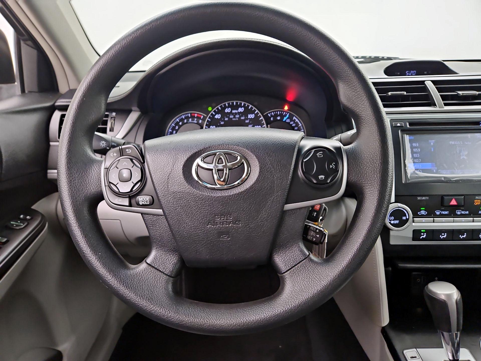 Thumbnail: 2014 Toyota Camry - 10