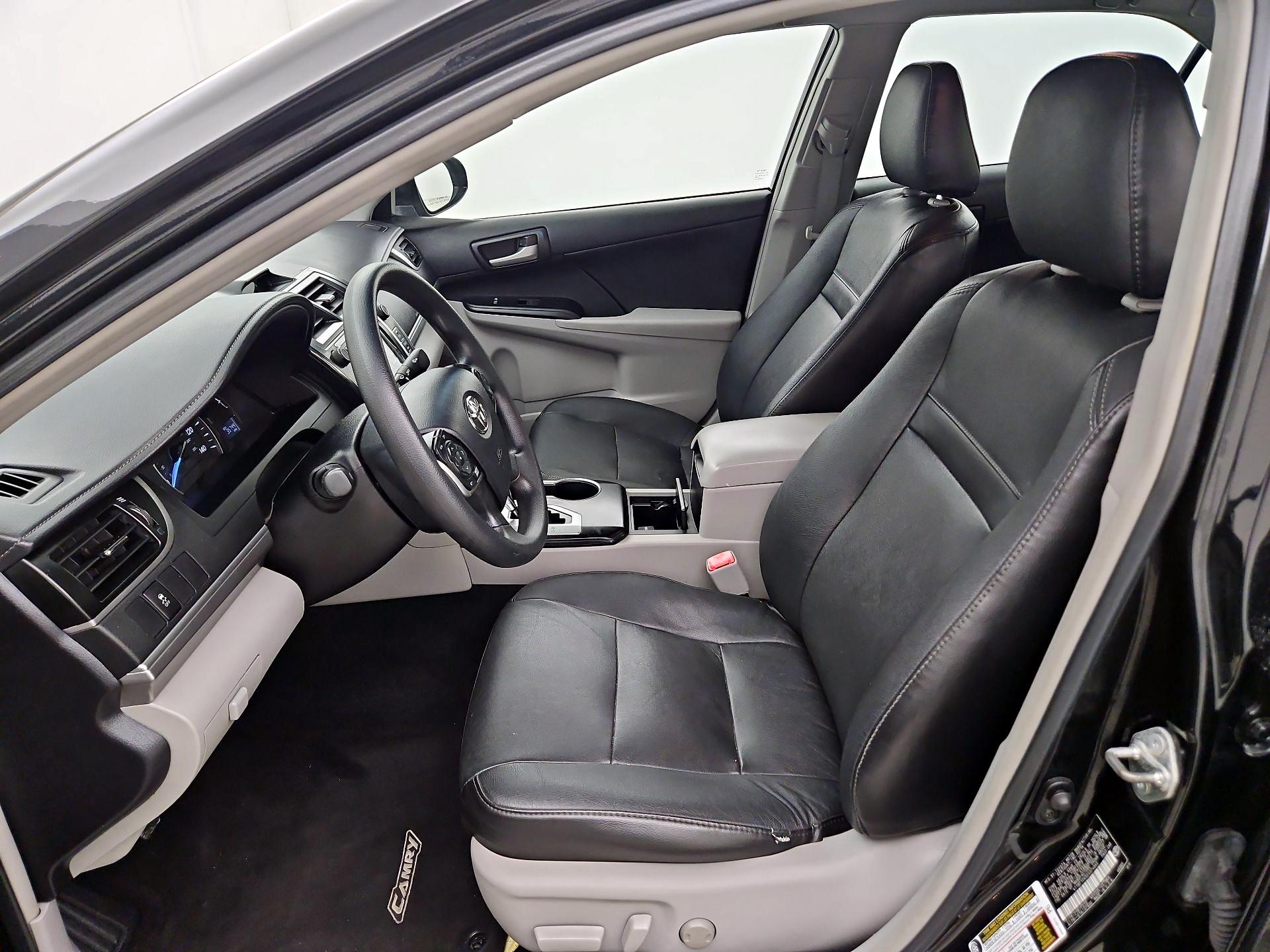 Thumbnail: 2014 Toyota Camry - 11