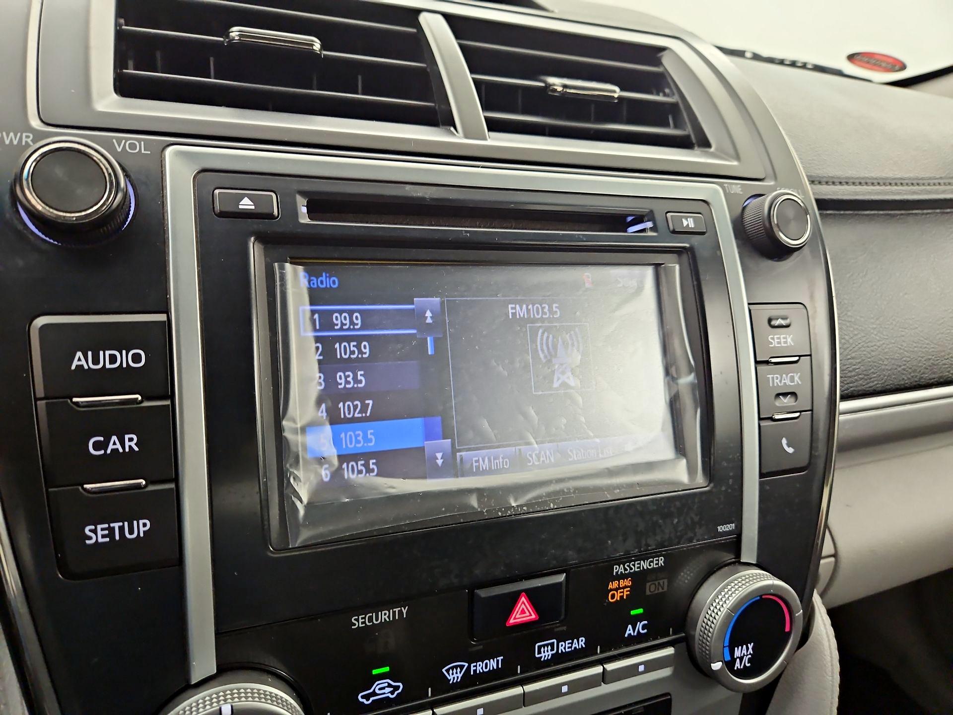 Thumbnail: 2014 Toyota Camry - 15