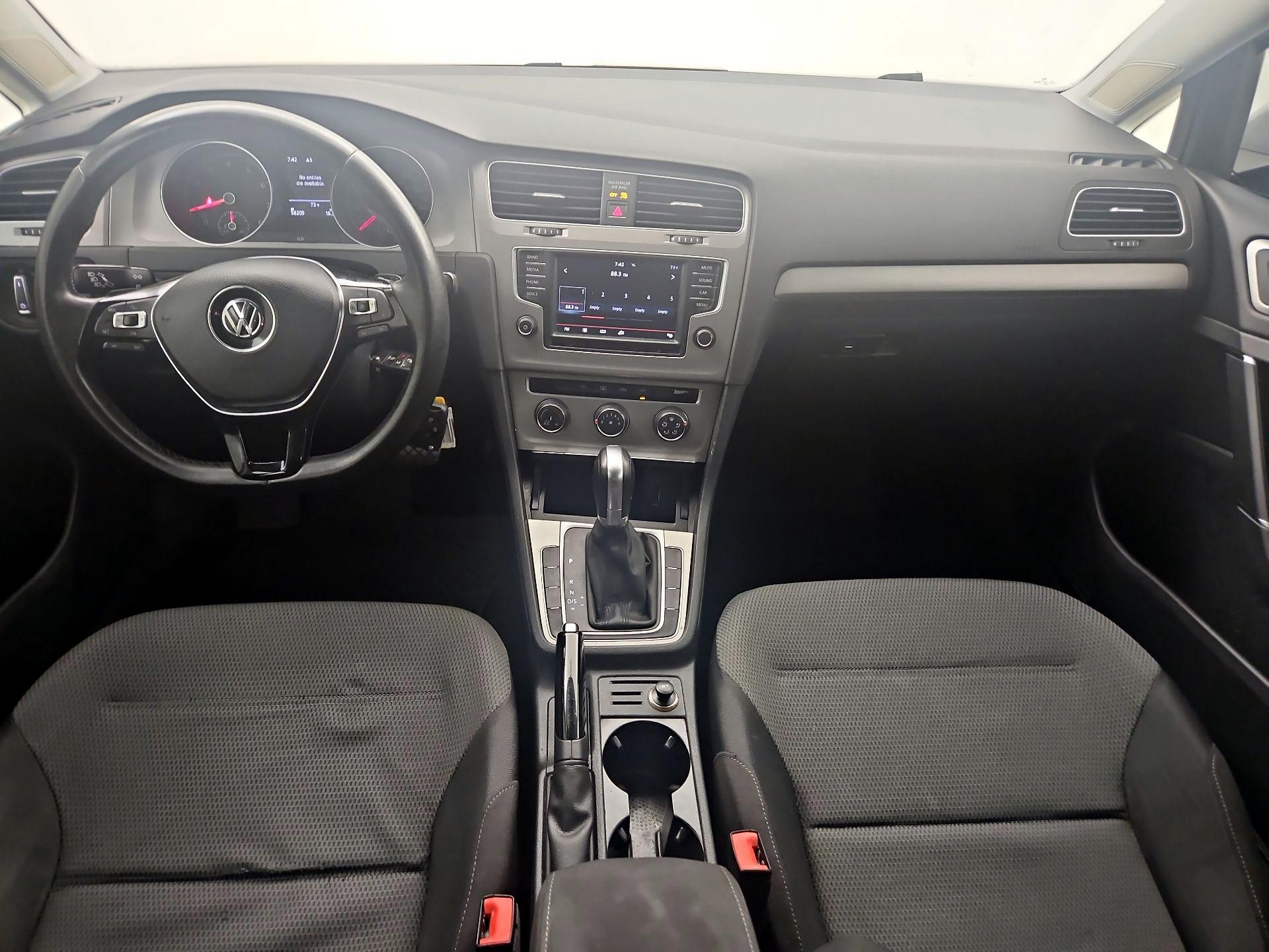 Thumbnail: 2016 Volkswagen Golf - 9