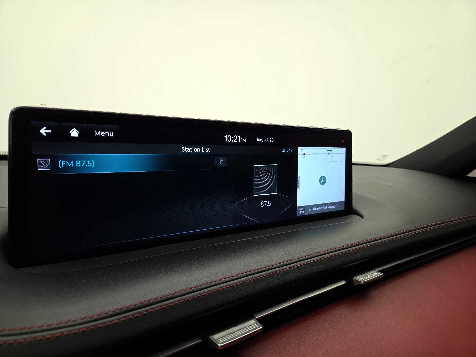 Thumbnail: 2022 Genesis GV70 - 16