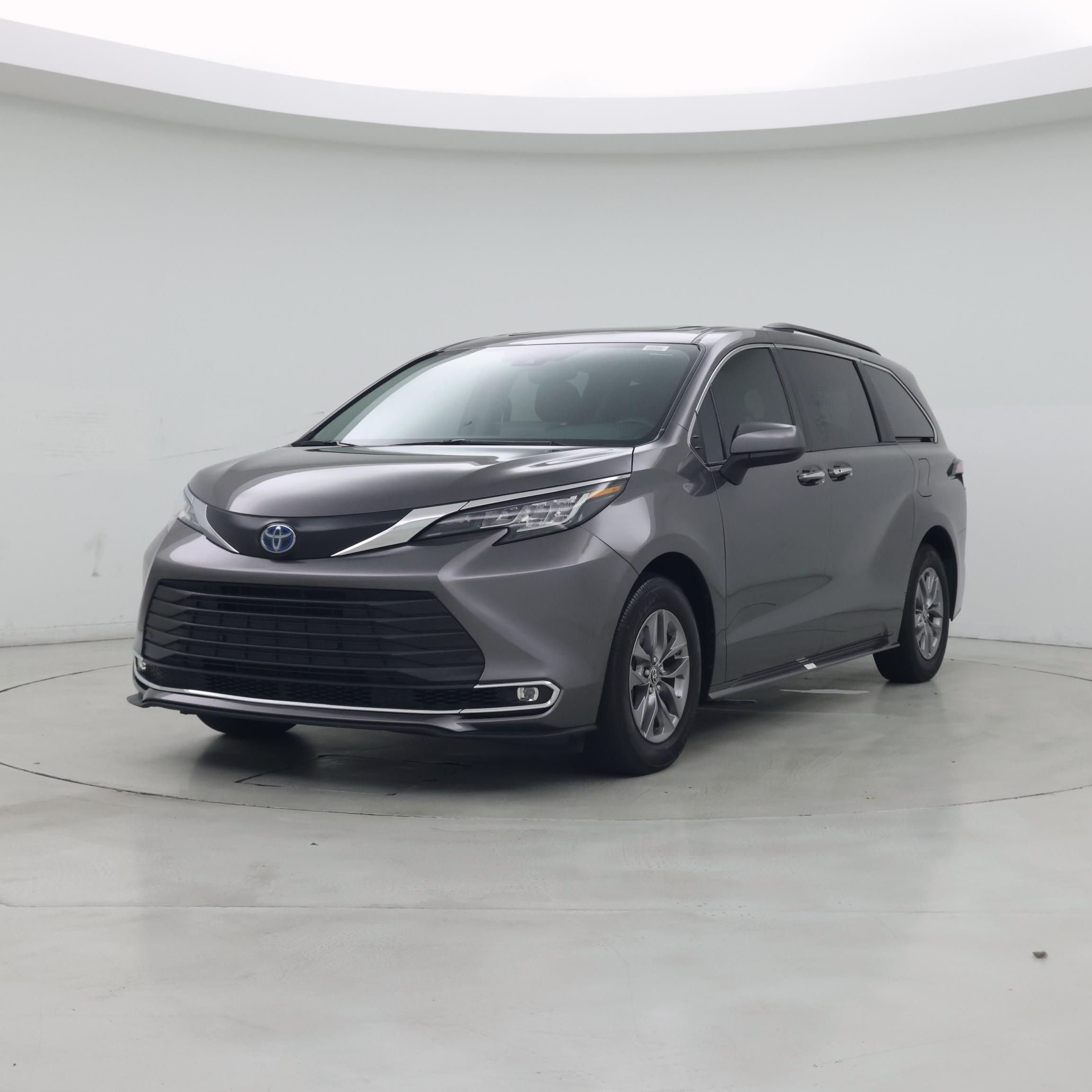 Thumbnail: 2023 Toyota Sienna - 4