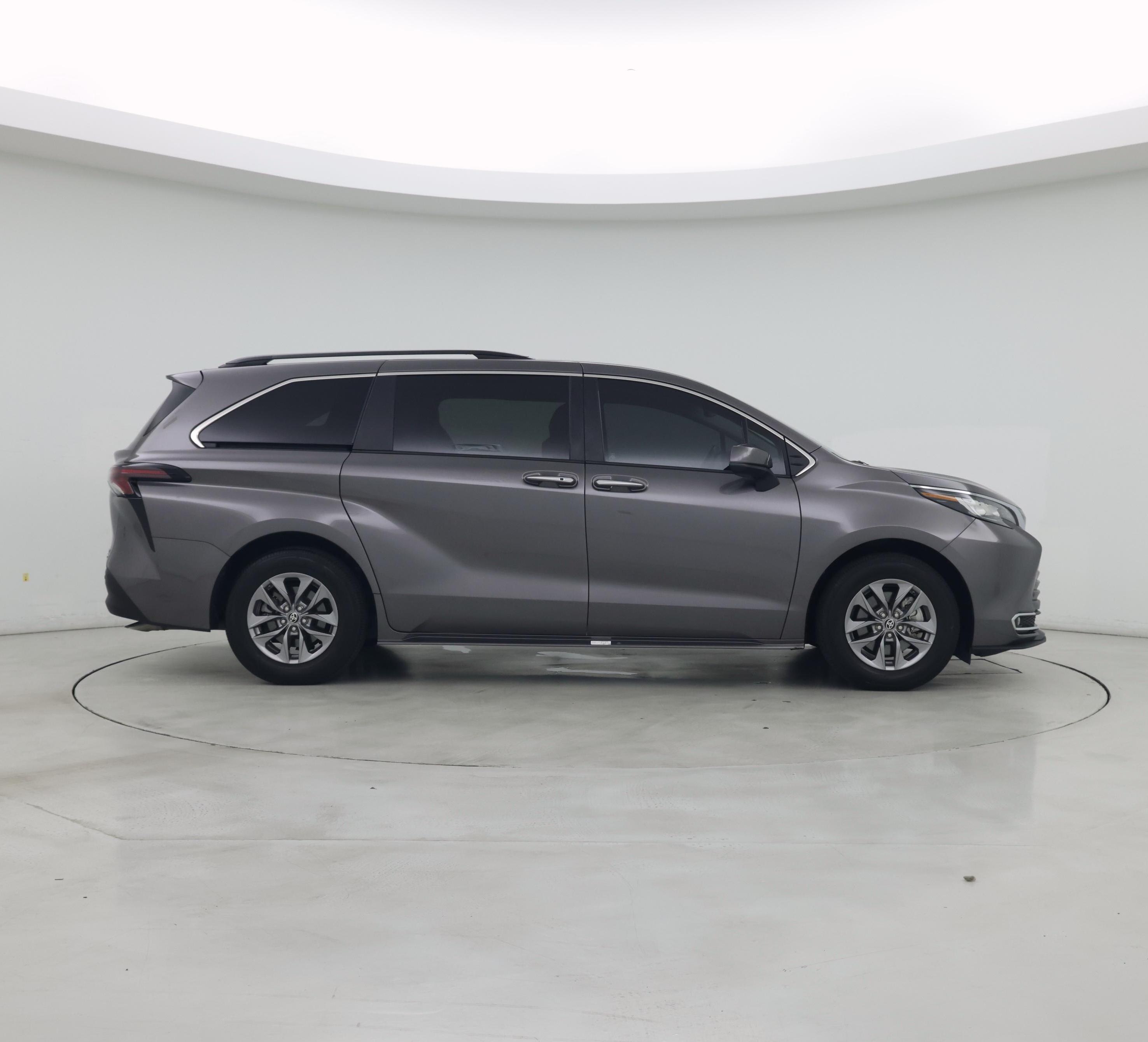 Thumbnail: 2023 Toyota Sienna - 7