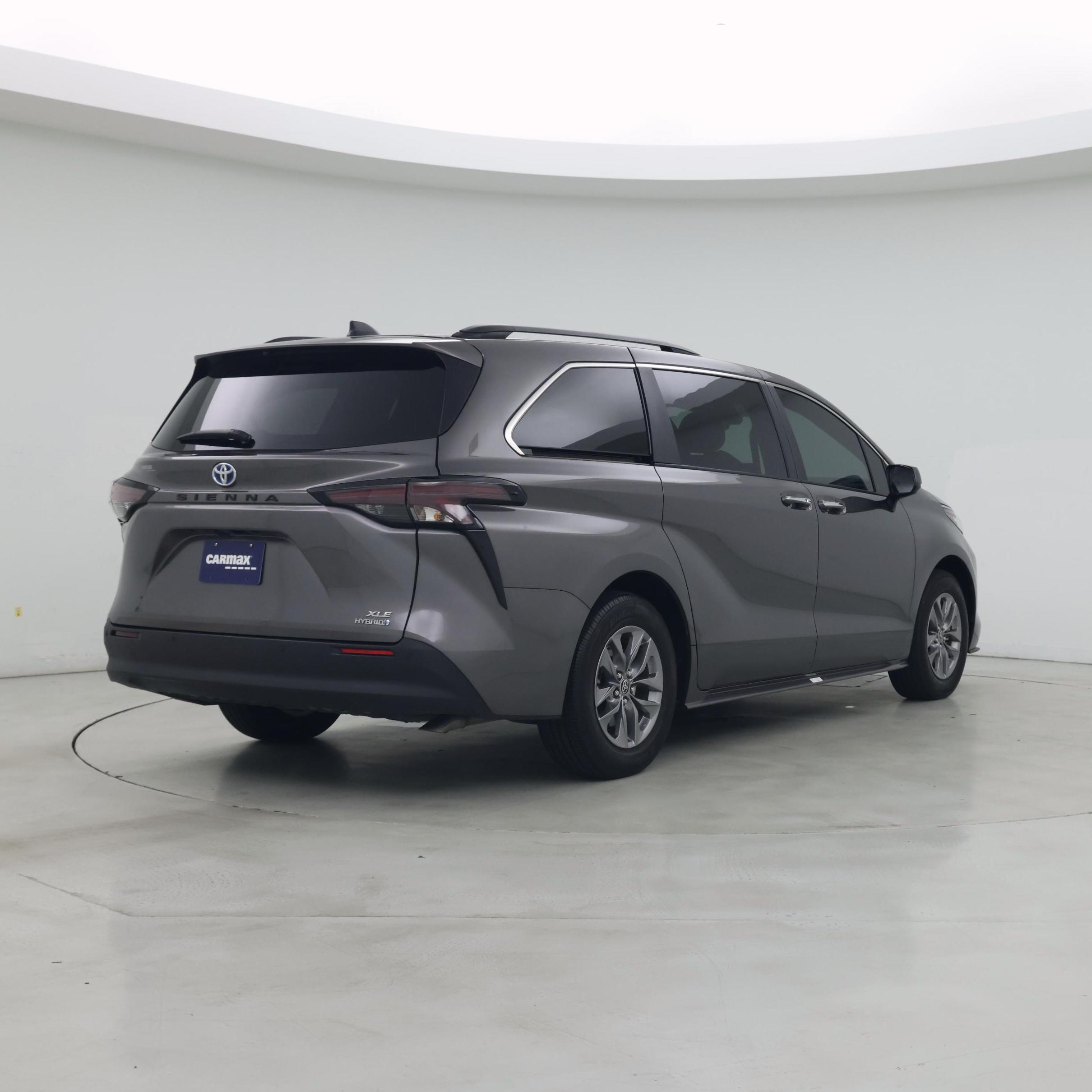 Thumbnail: 2023 Toyota Sienna - 8
