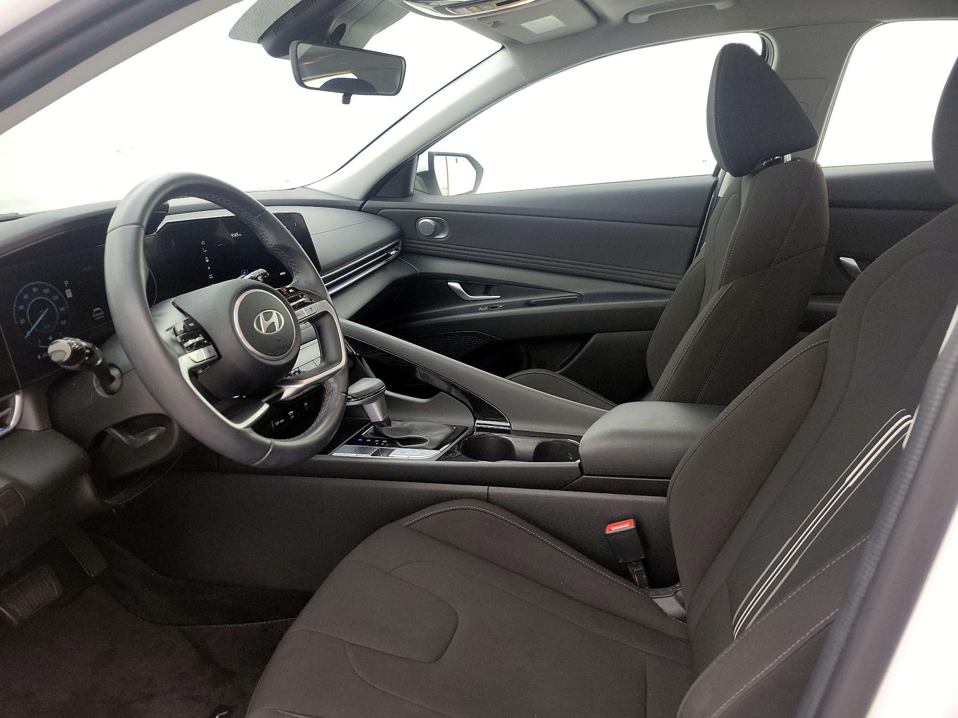 Thumbnail: 2024 Hyundai Elantra - 11