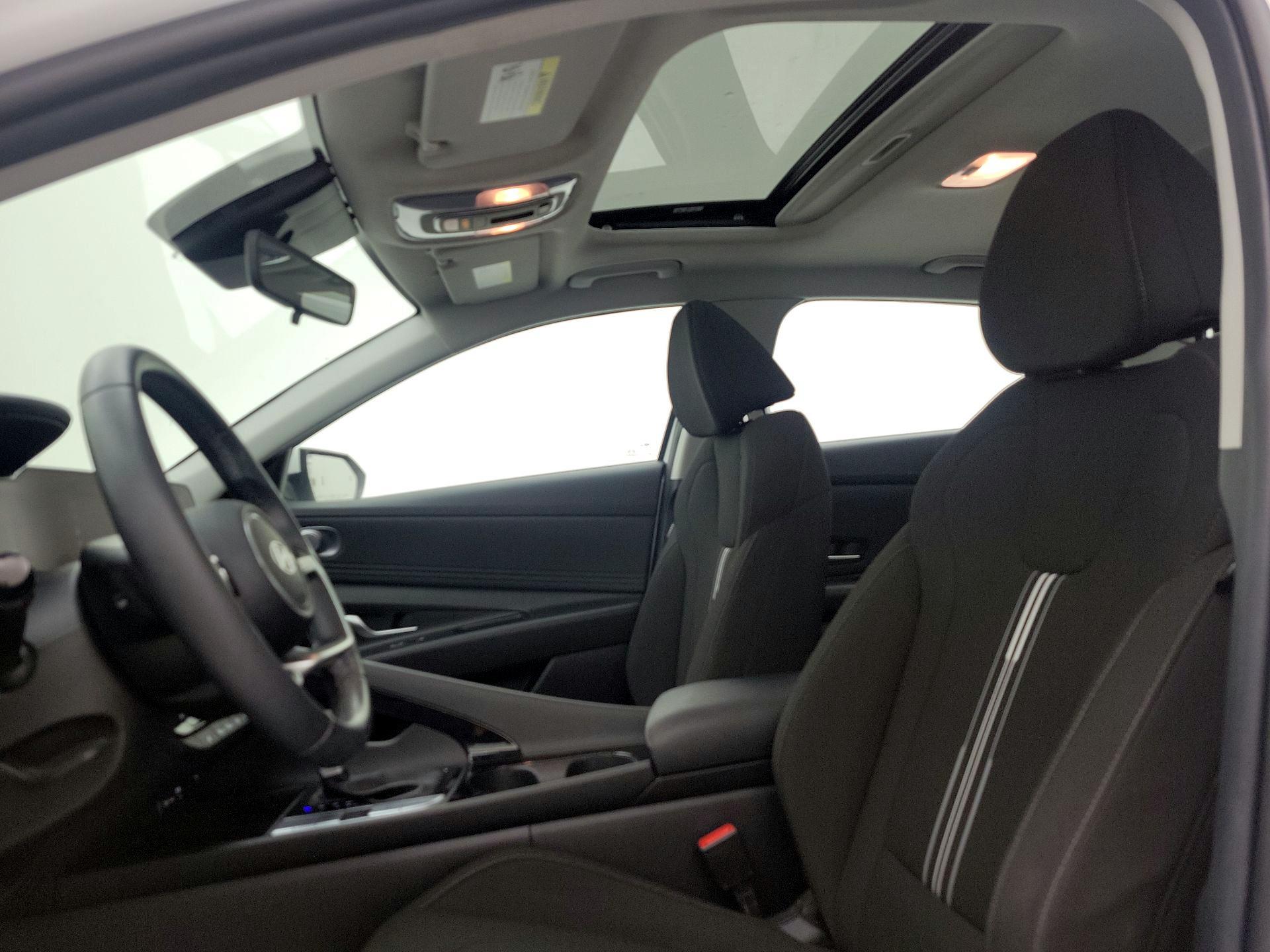 Thumbnail: 2024 Hyundai Elantra - 20