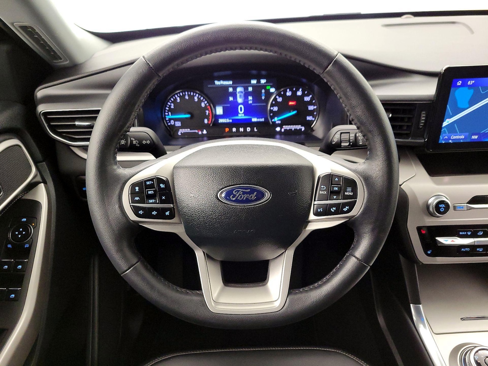 2023 Ford Explorer XLT - Photo 11