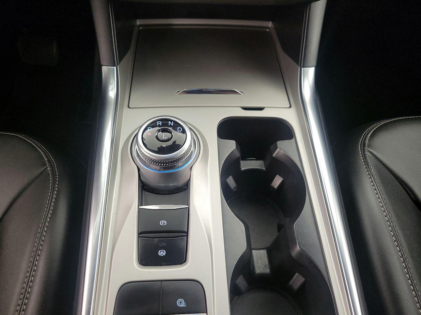 2023 Ford Explorer XLT - Photo 19