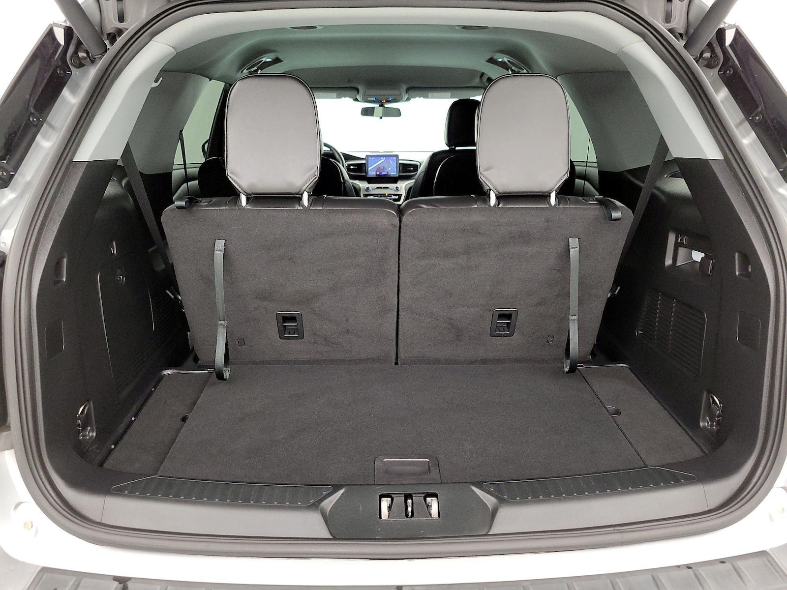 2023 Ford Explorer XLT - Photo 23