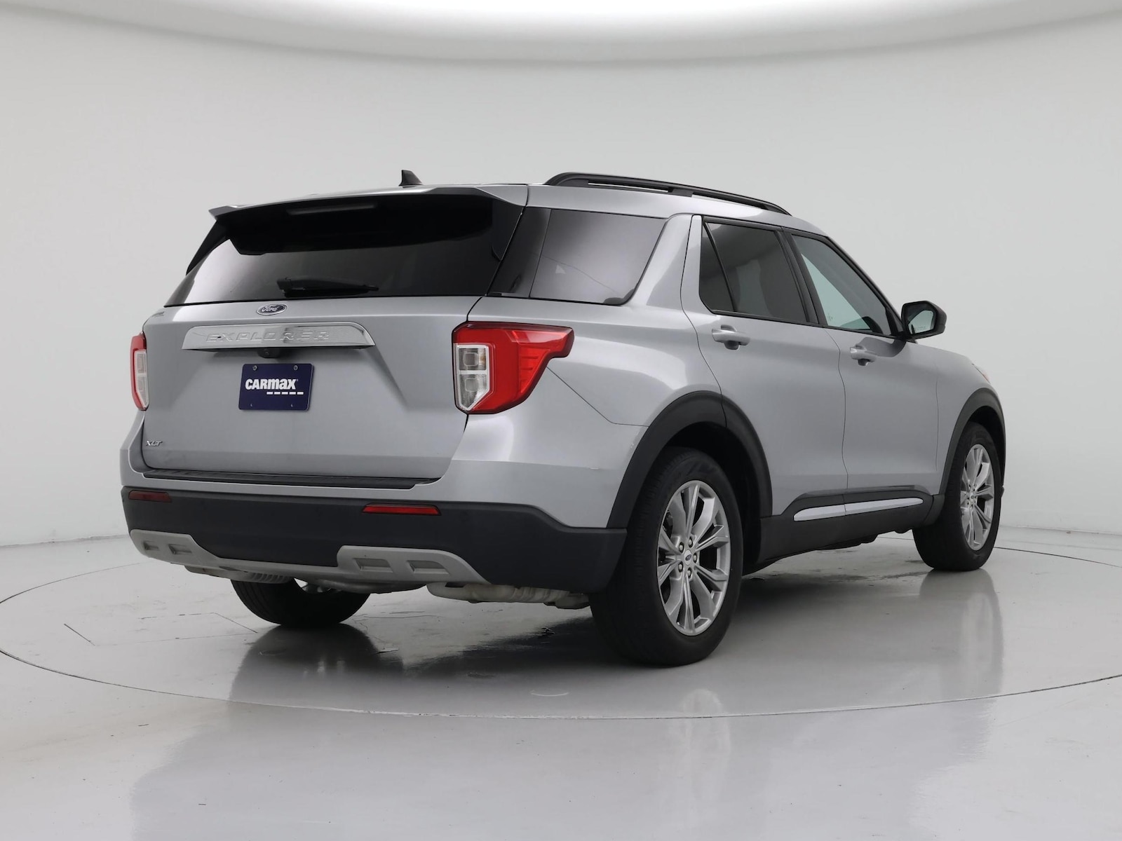 2023 Ford Explorer XLT - Photo 9