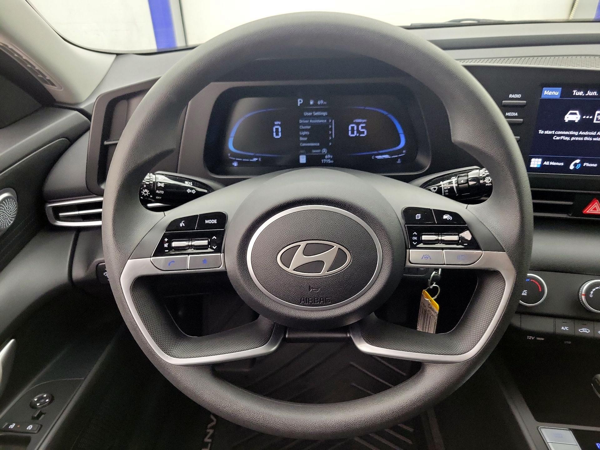 Thumbnail: 2025 Hyundai Elantra - 10