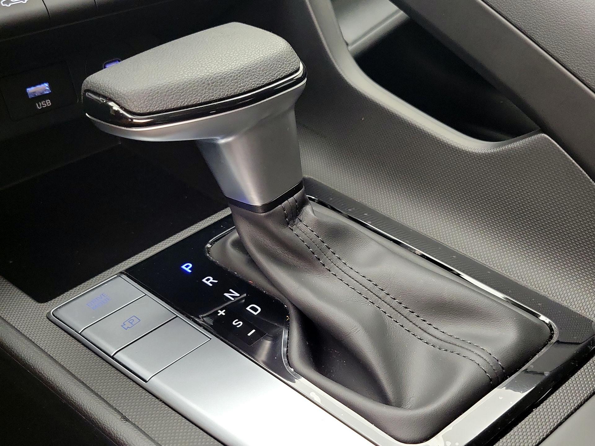 Thumbnail: 2025 Hyundai Elantra - 17