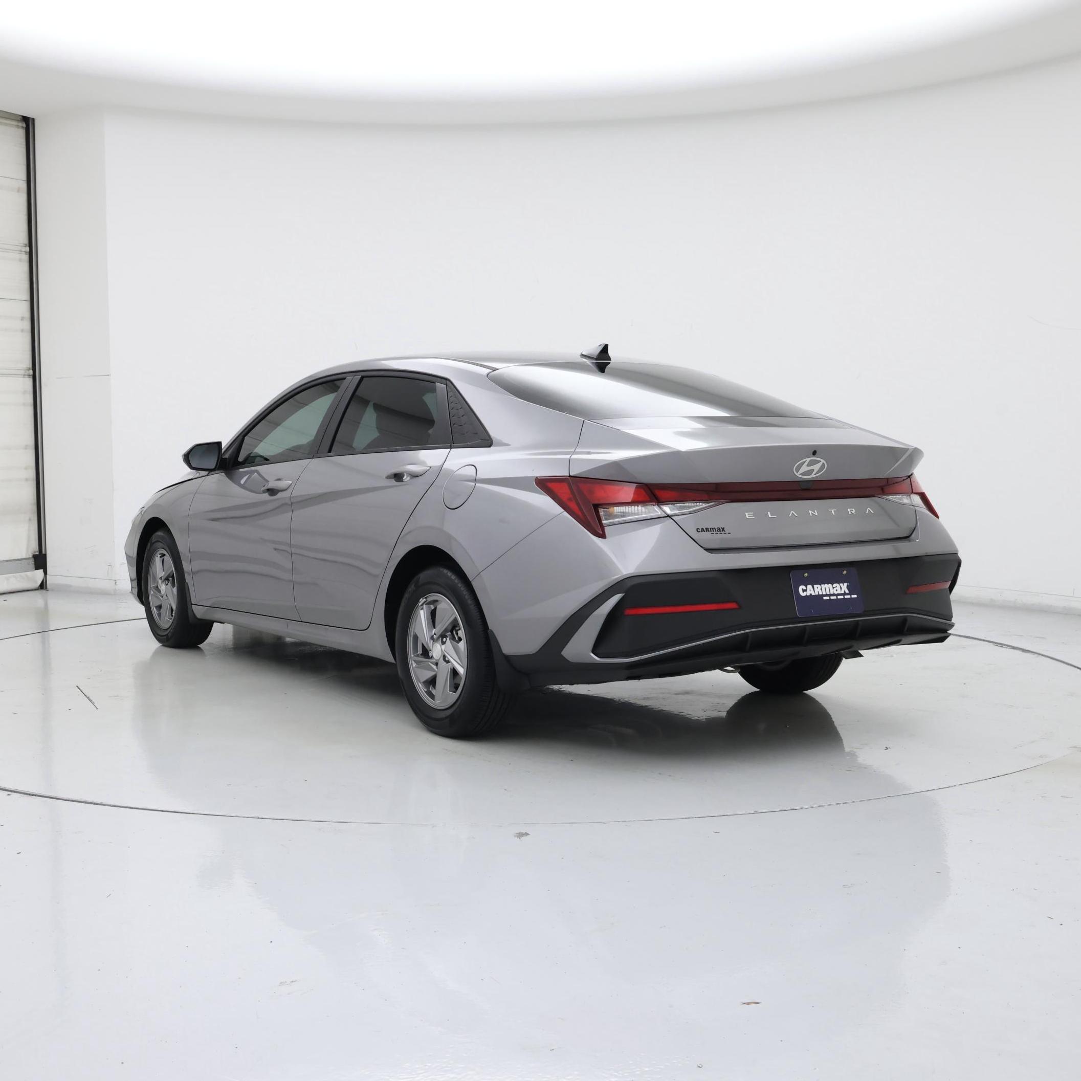 Thumbnail: 2025 Hyundai Elantra - 2