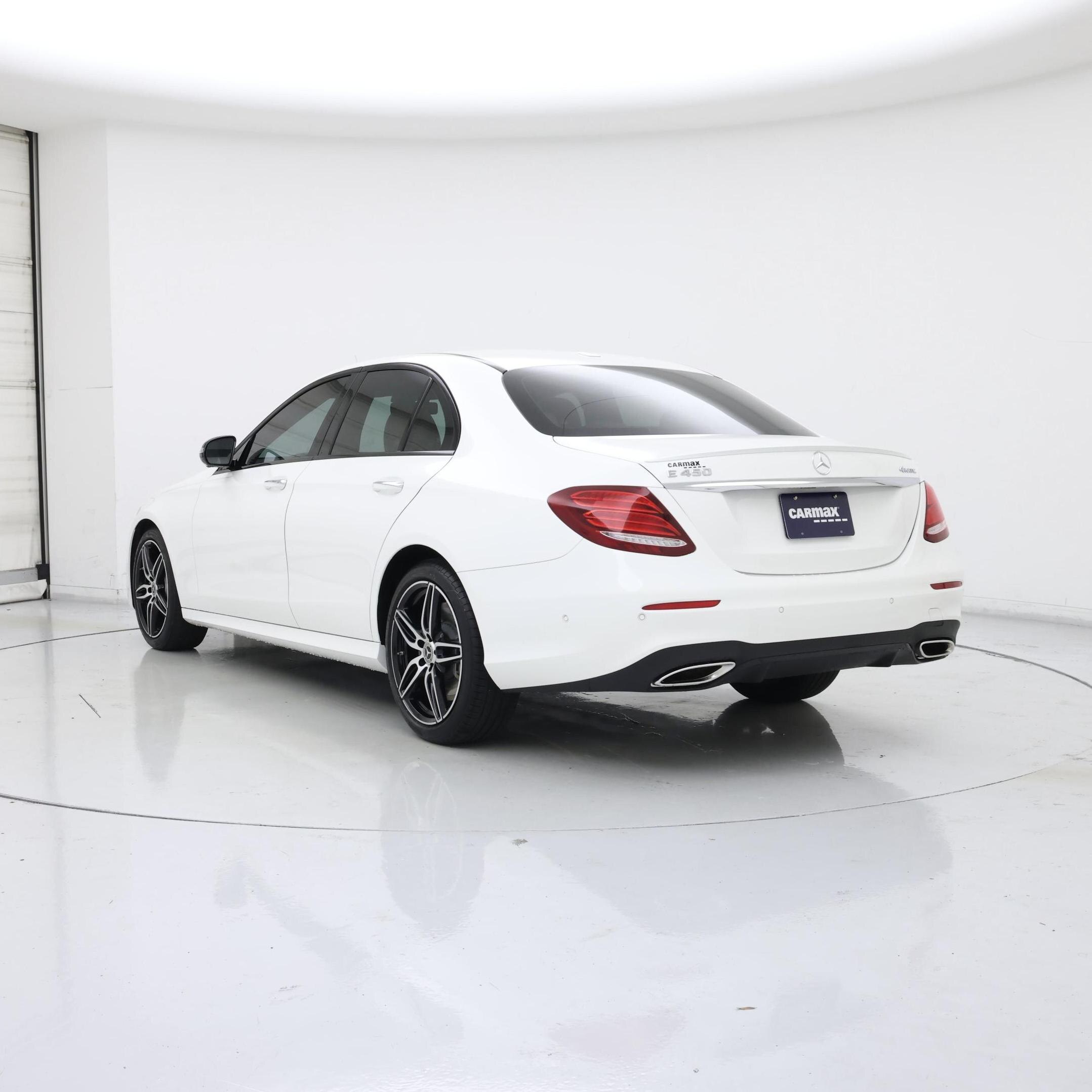 Thumbnail: 2020 Mercedes-Benz E-Class - 2