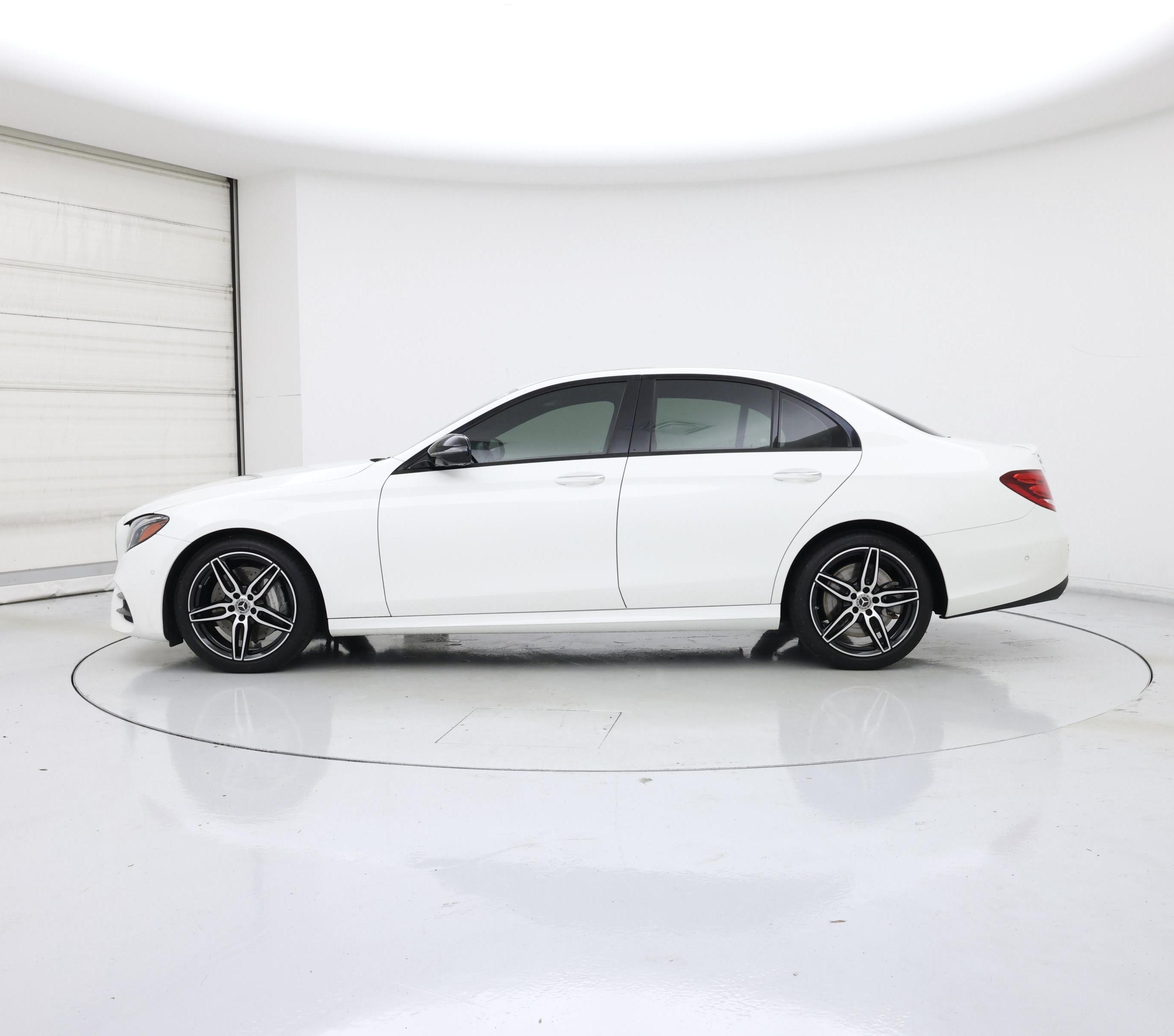 Thumbnail: 2020 Mercedes-Benz E-Class - 3