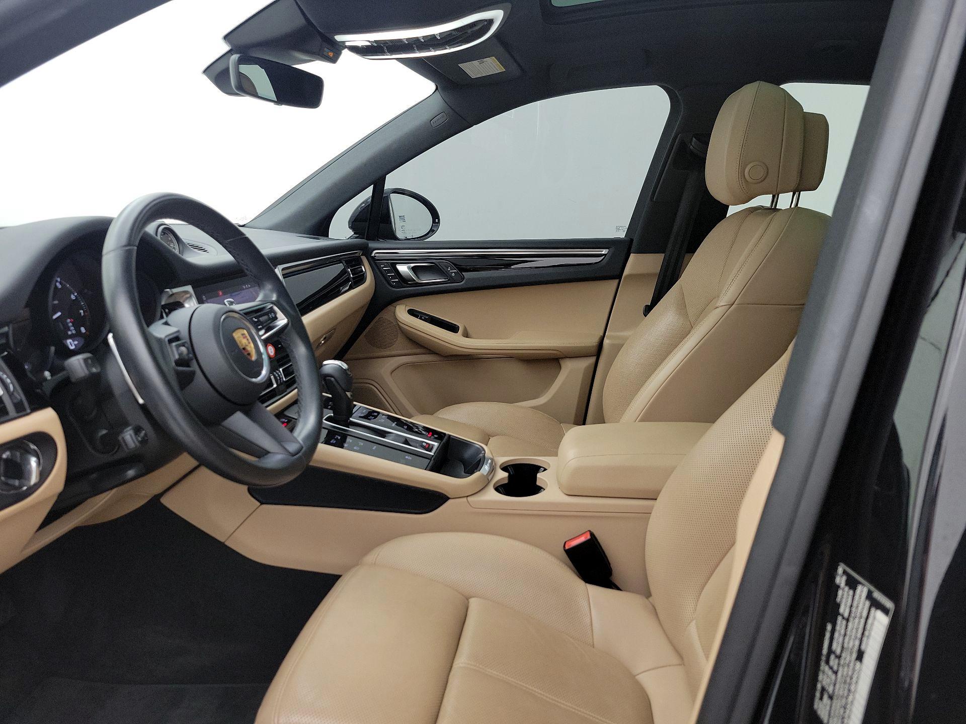 Thumbnail: 2022 Porsche Macan - 11