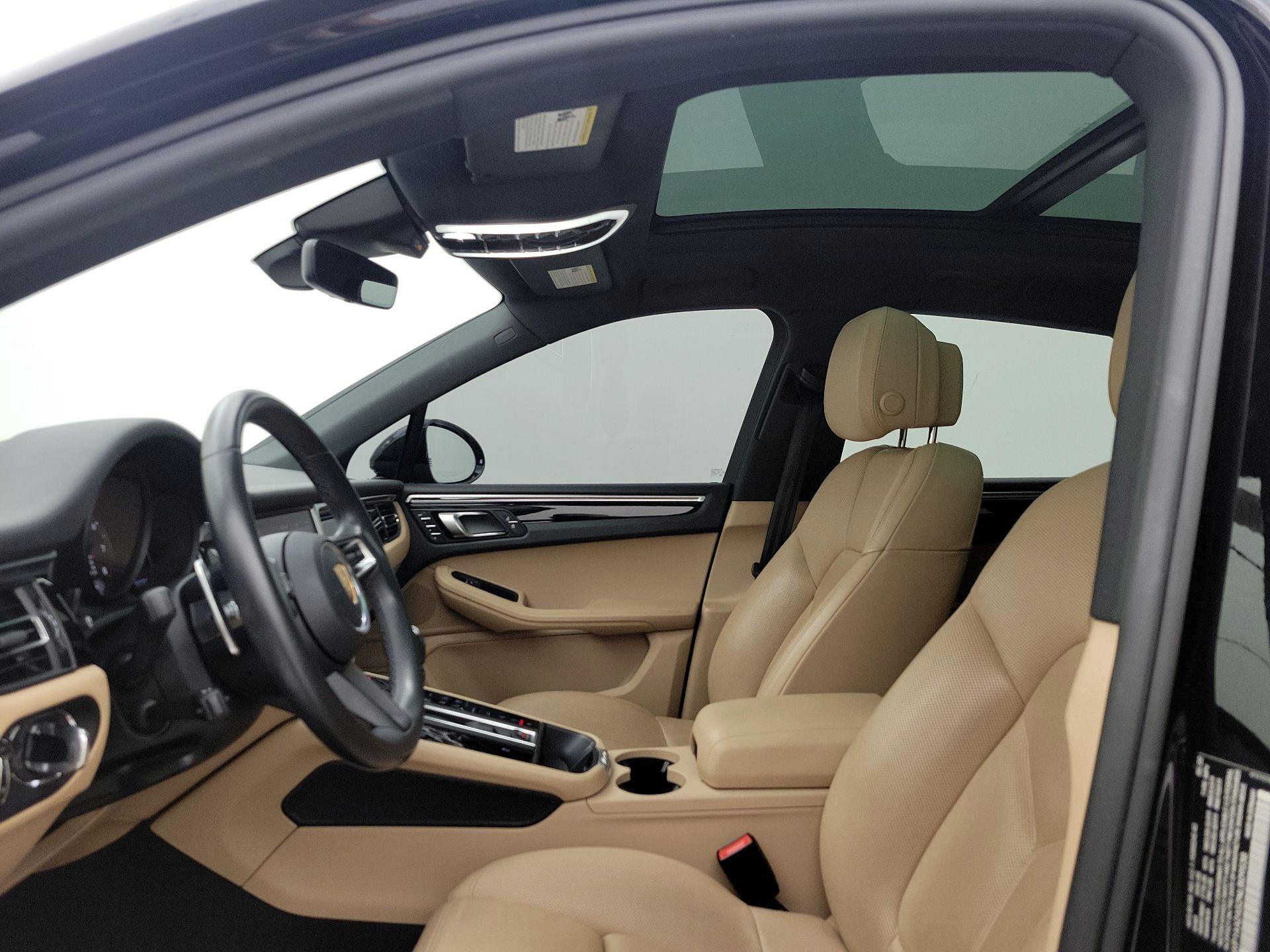 Thumbnail: 2022 Porsche Macan - 20