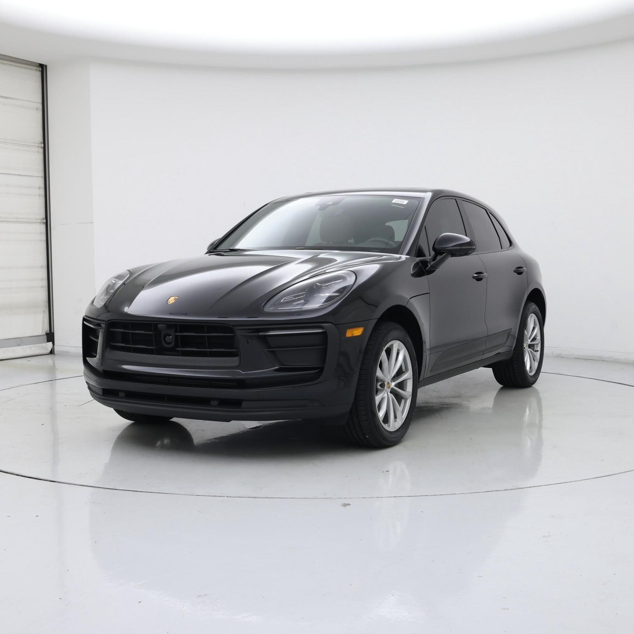 Thumbnail: 2022 Porsche Macan - 4