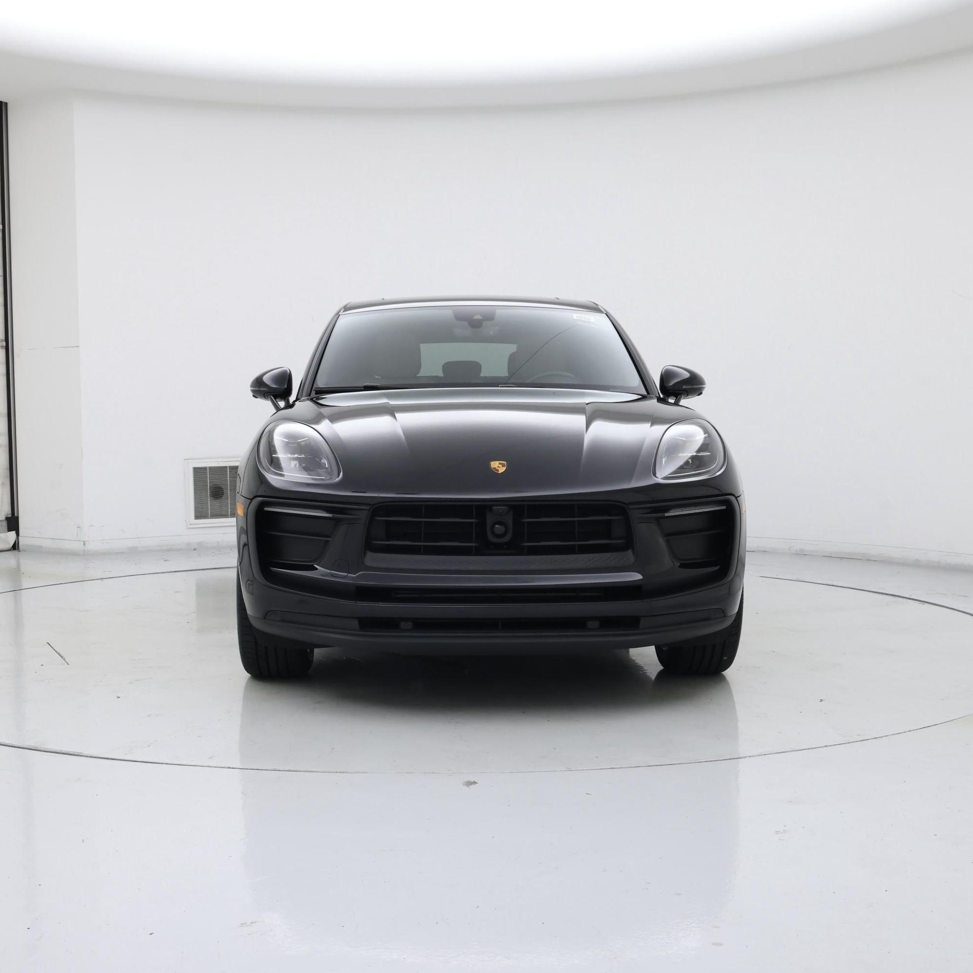 Thumbnail: 2022 Porsche Macan - 5